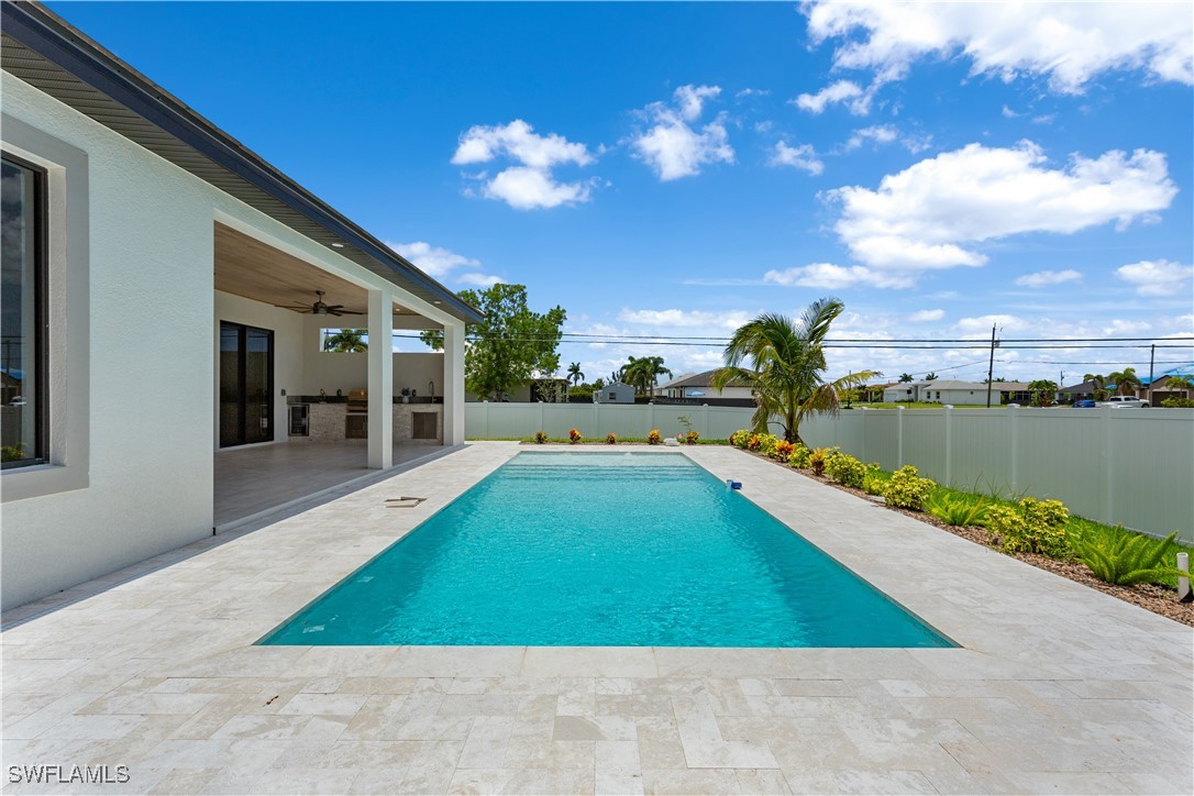 200 NW 35th AVE