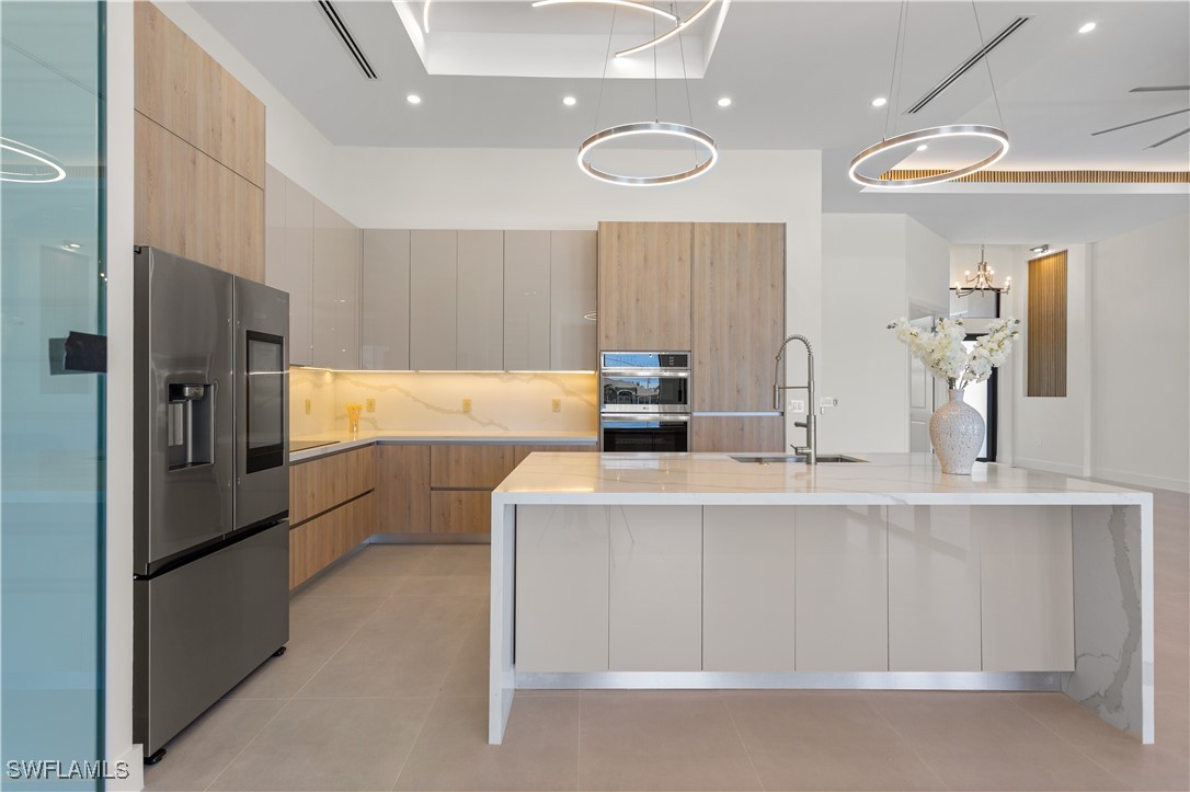 200 NW 35th AVE