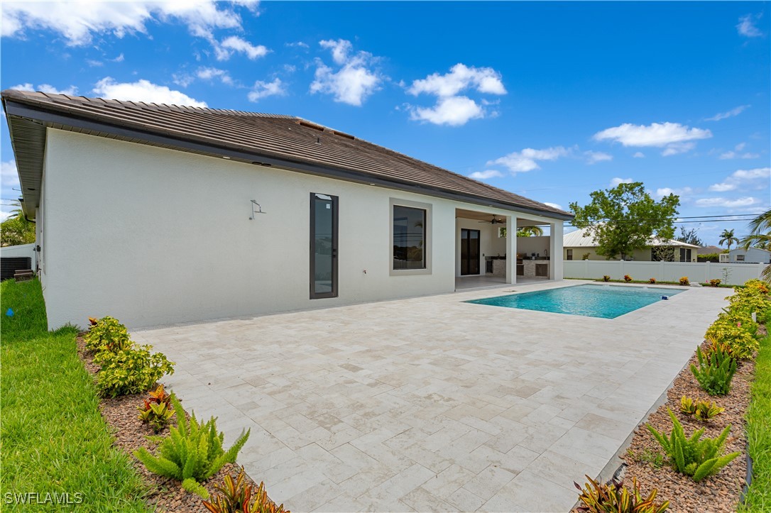 200 NW 35th AVE