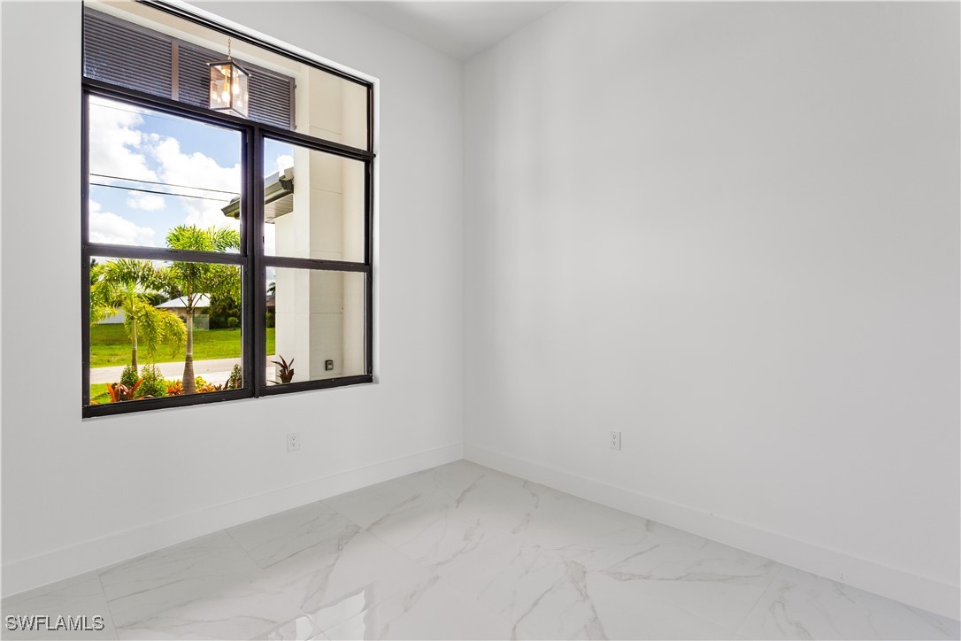 128 SW 35th AVE