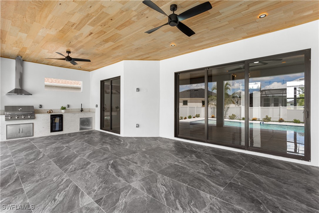 128 SW 35th AVE