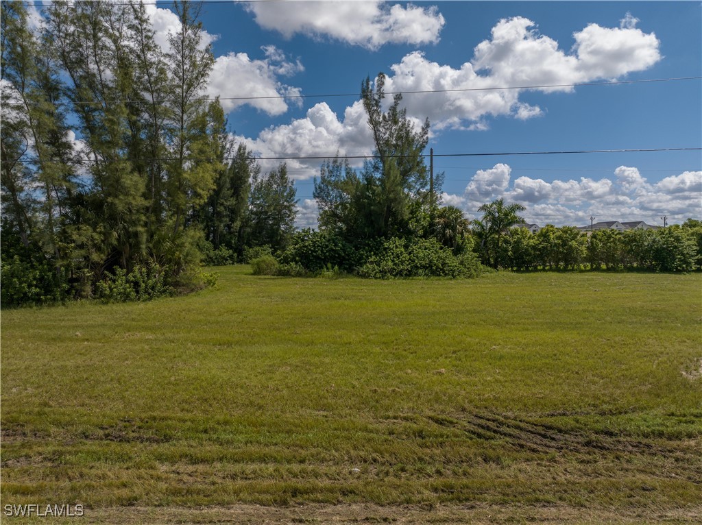 307 SW 16th PL