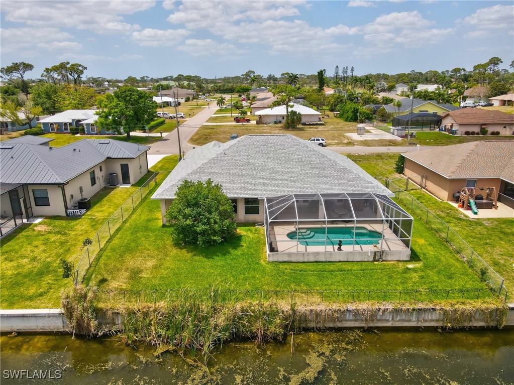 1943 SW 8th CT