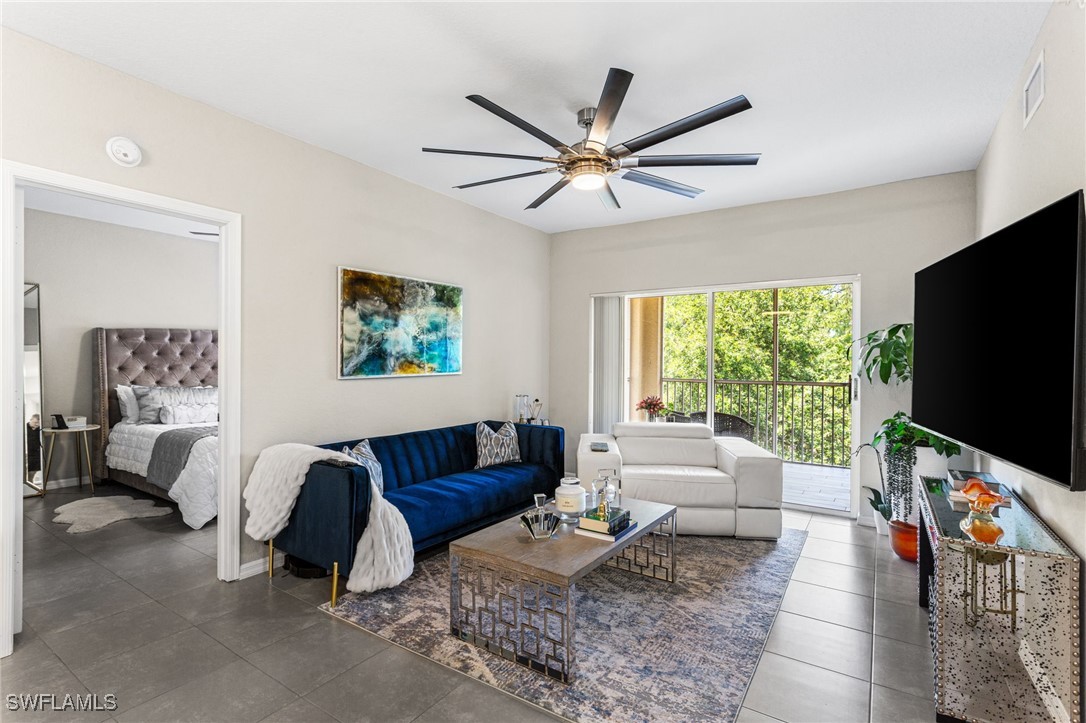 6401 Aragon WAY 303