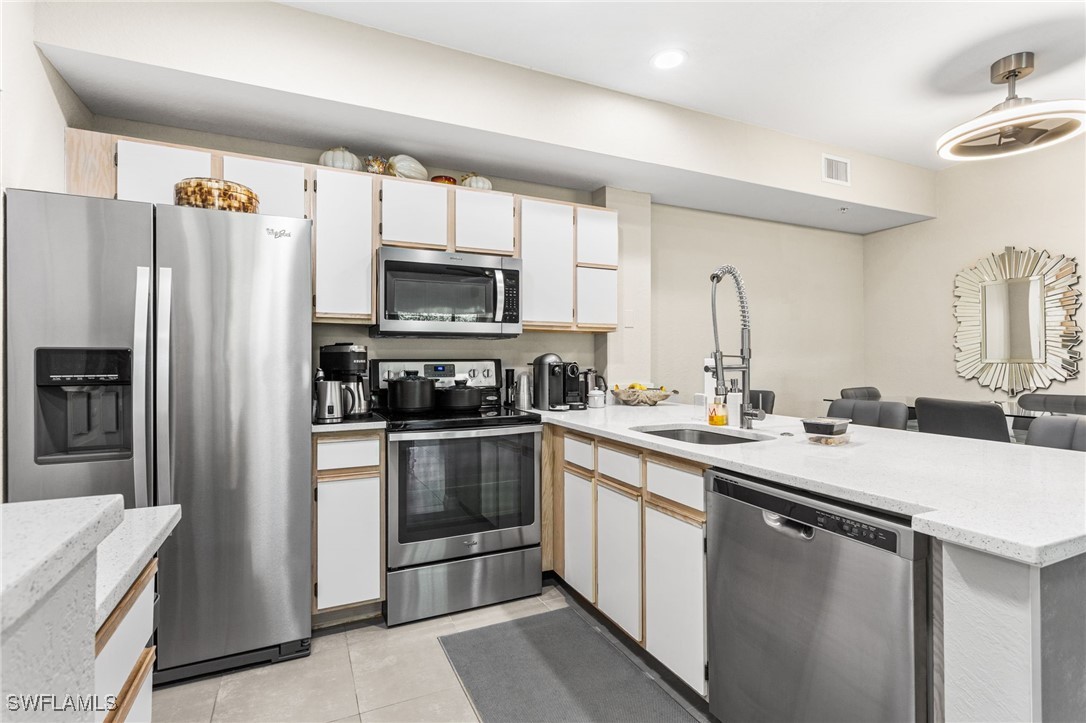 6401 Aragon WAY 303