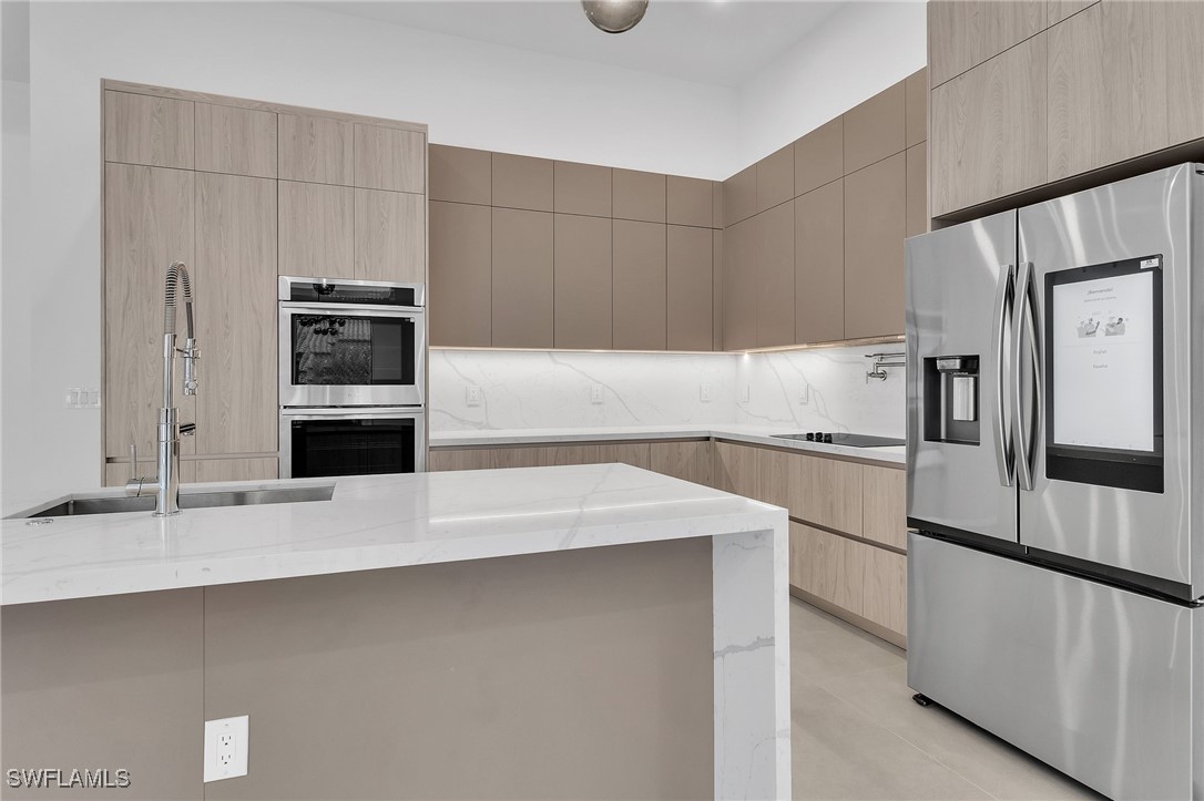 123 SW 35th AVE