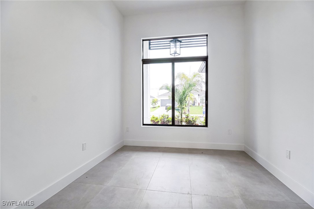123 SW 35th AVE