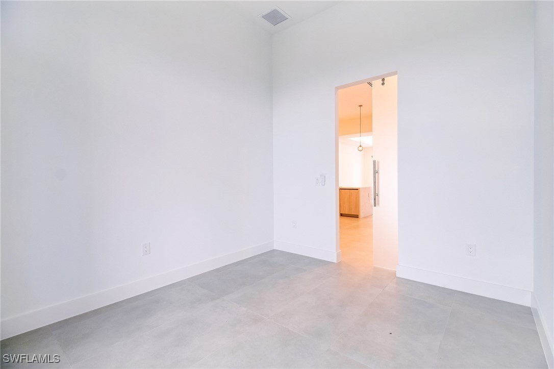 123 SW 35th AVE
