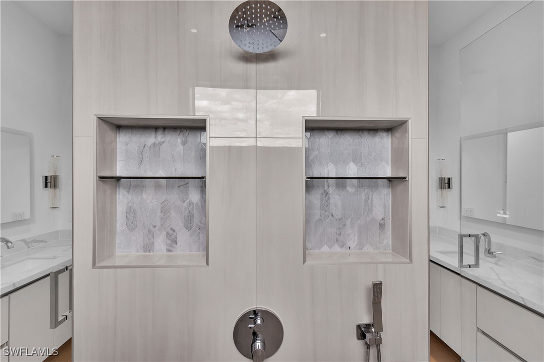 123 SW 35th AVE