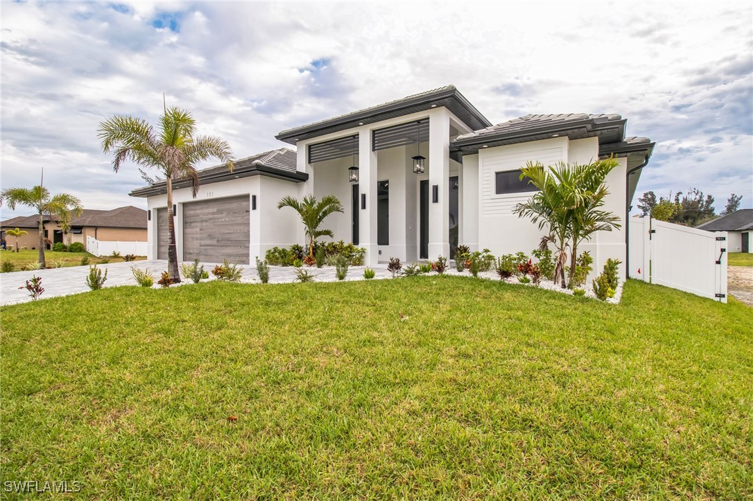 123 SW 35th AVE