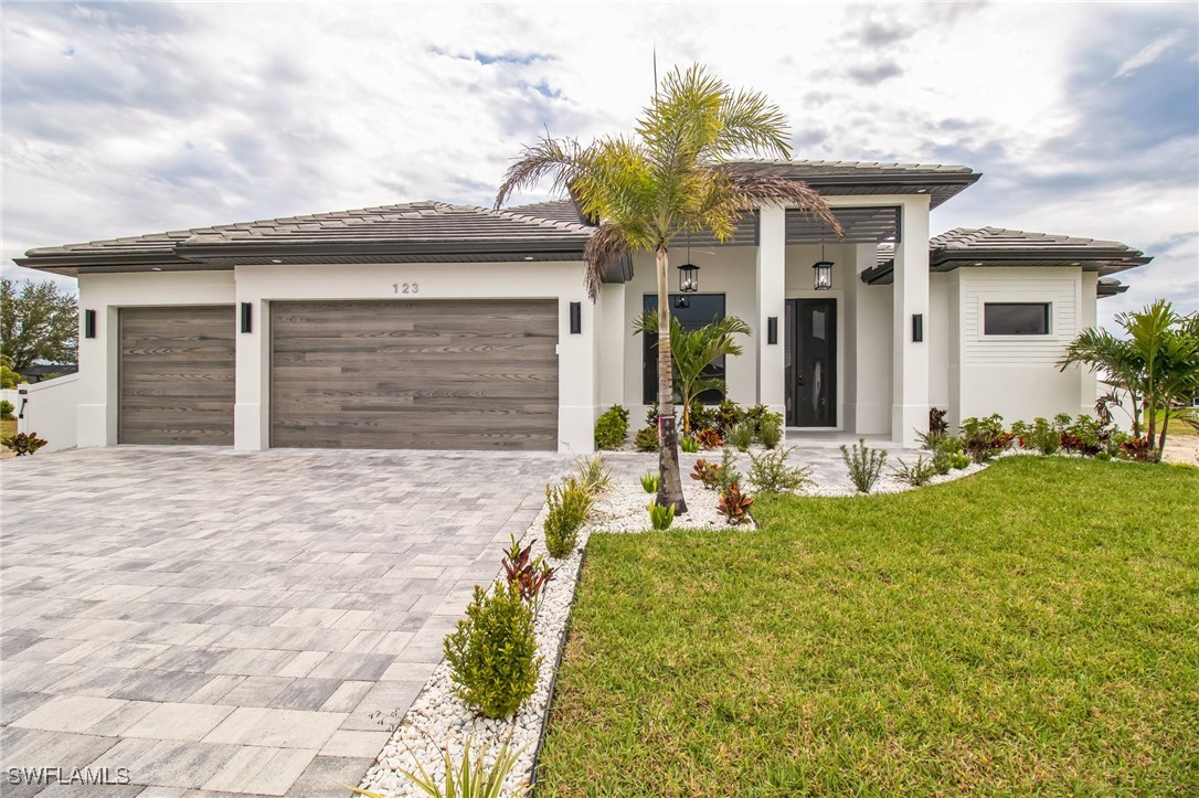 123 SW 35th AVE