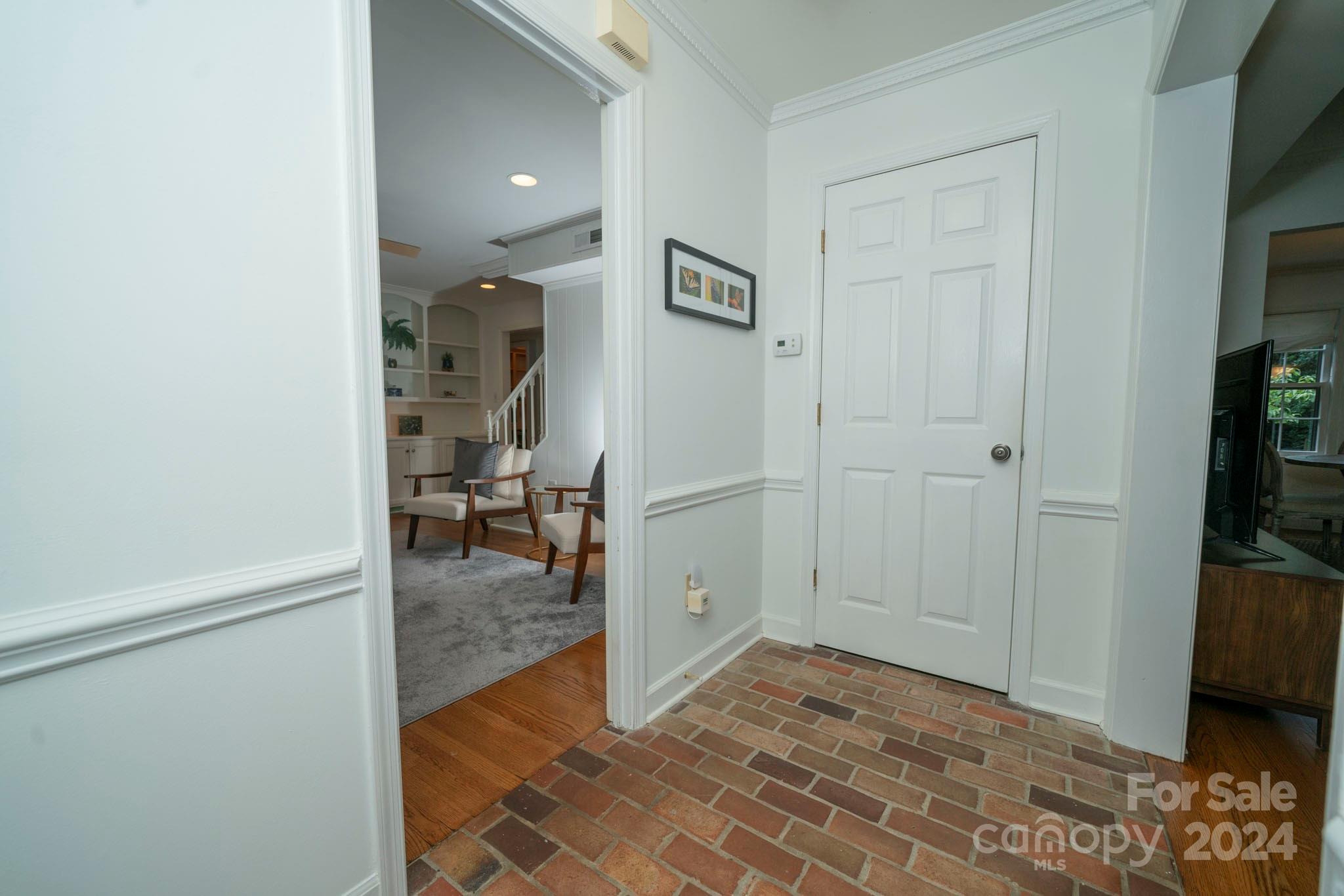 4607 Crooked Oak Lane