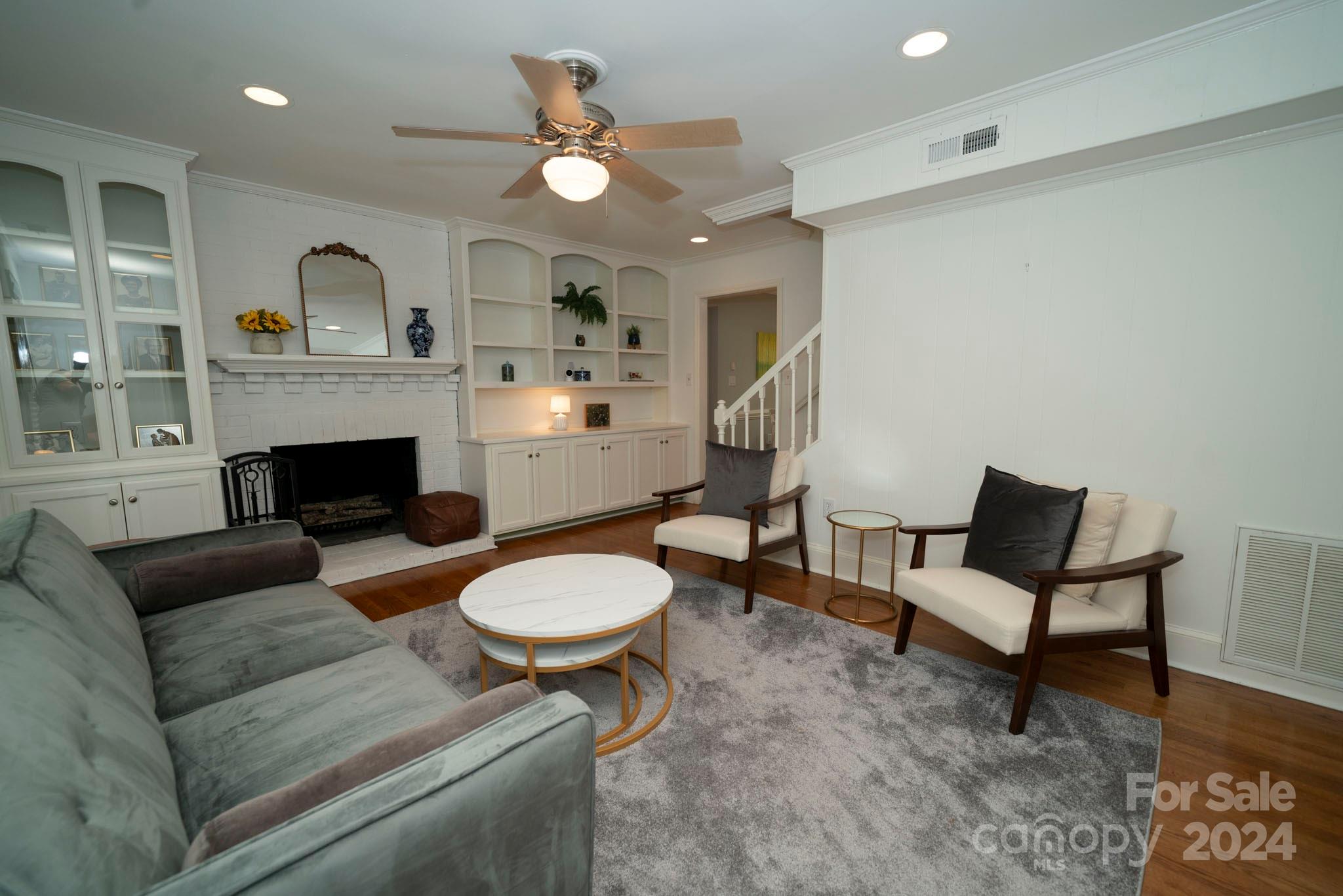 4607 Crooked Oak Lane