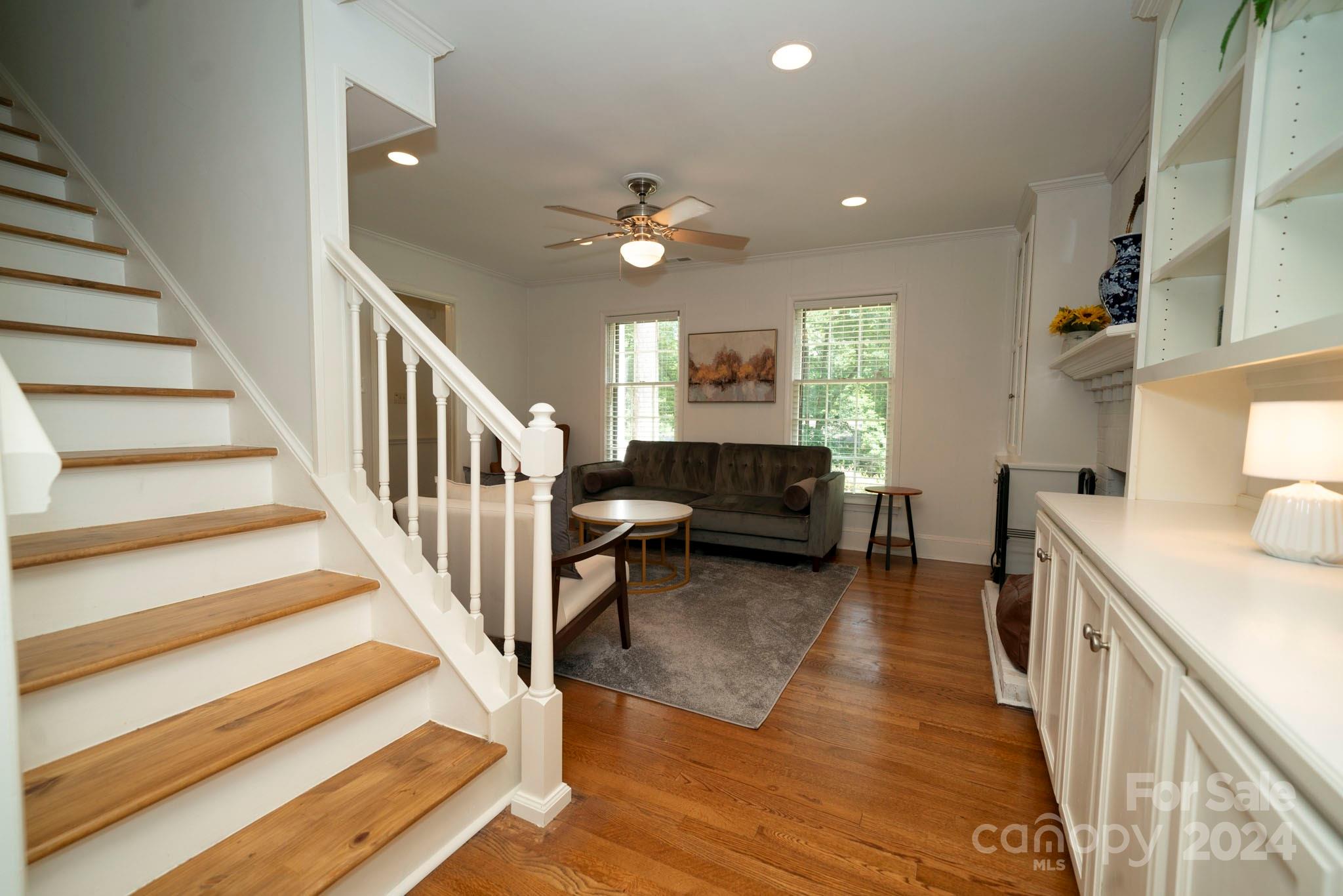 4607 Crooked Oak Lane
