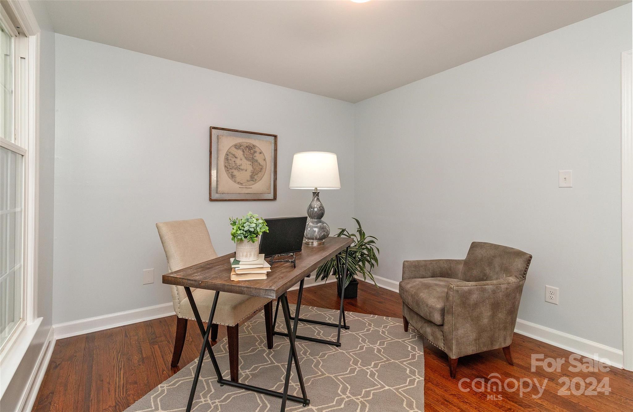 1825 Bobolink Lane