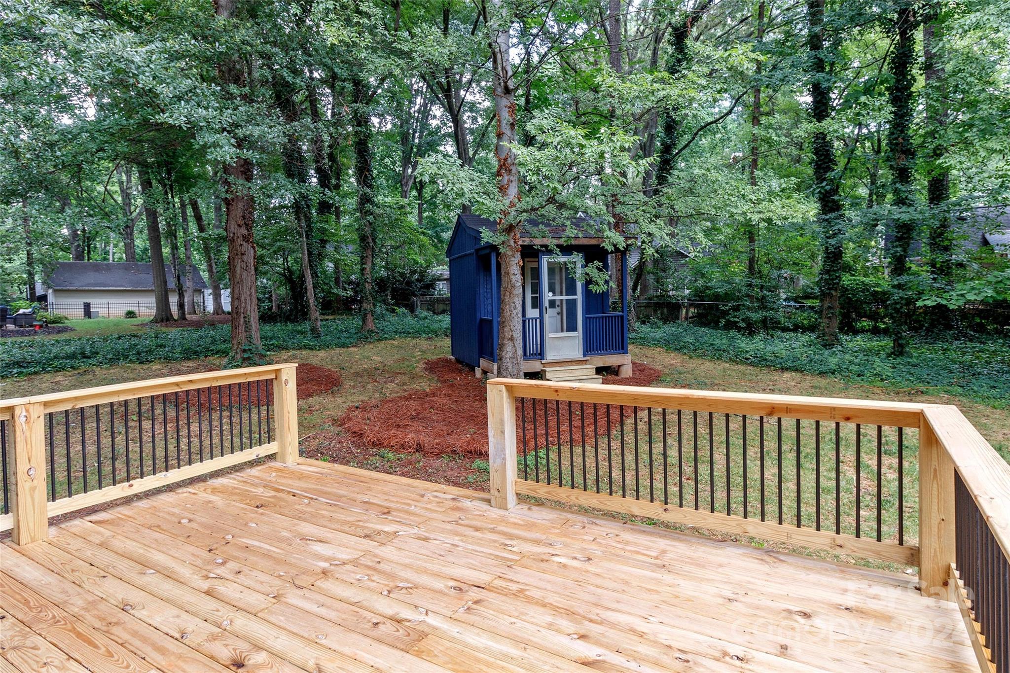 1825 Bobolink Lane