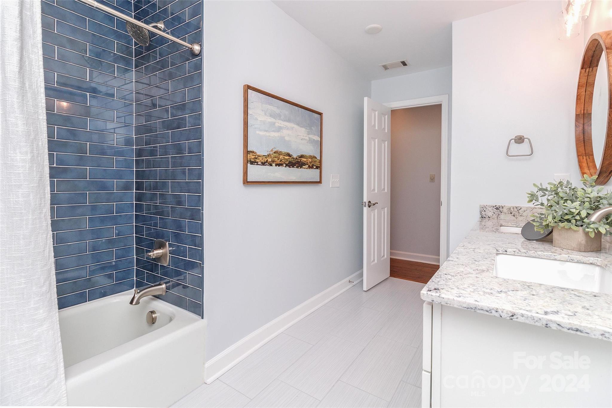 1825 Bobolink Lane