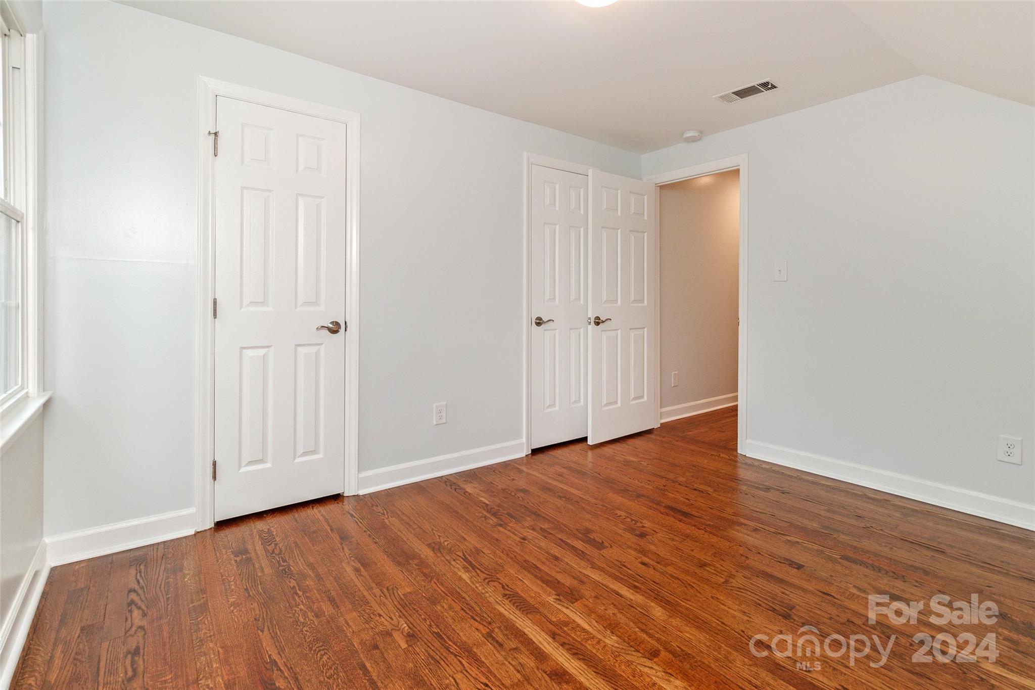 1825 Bobolink Lane