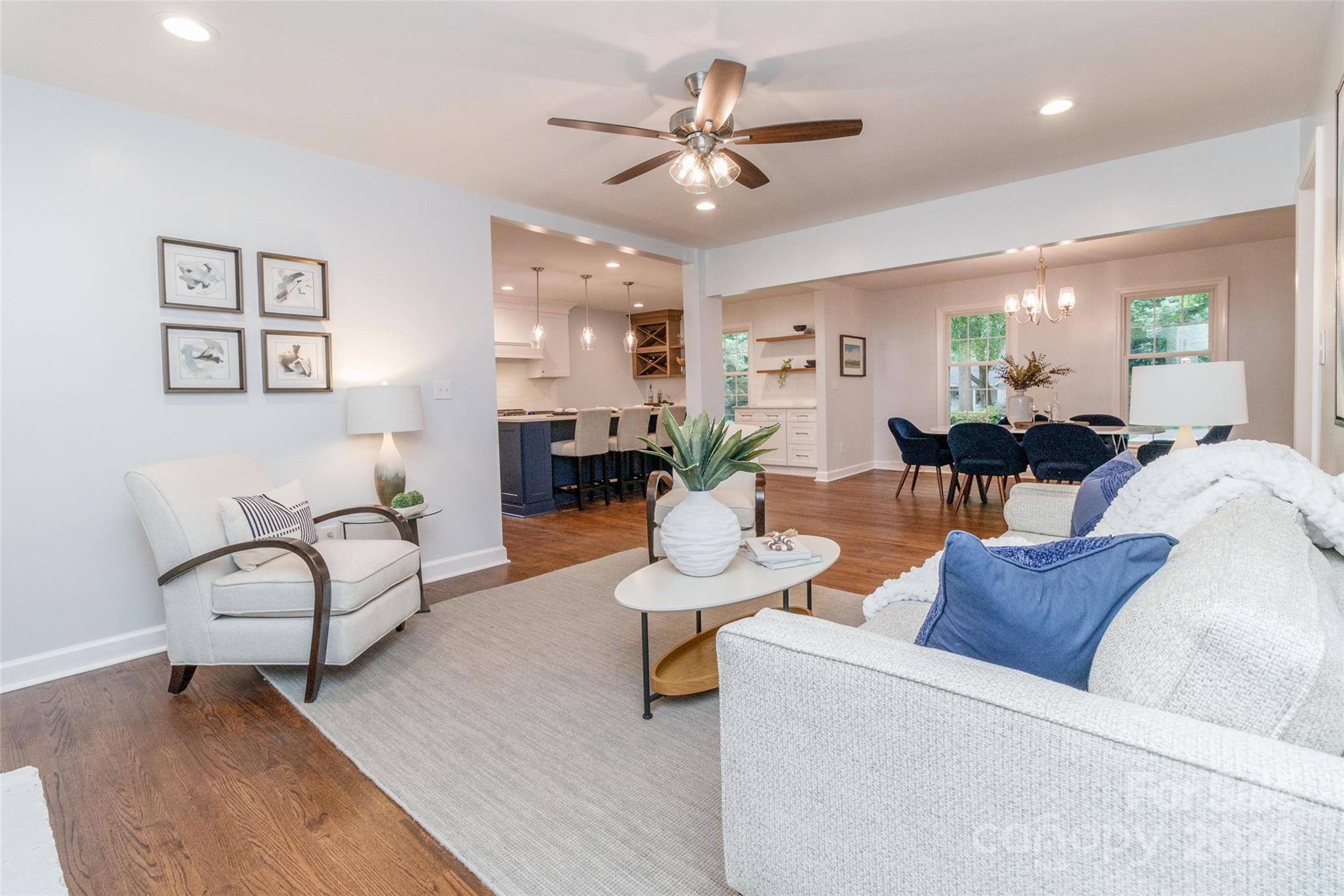 1825 Bobolink Lane