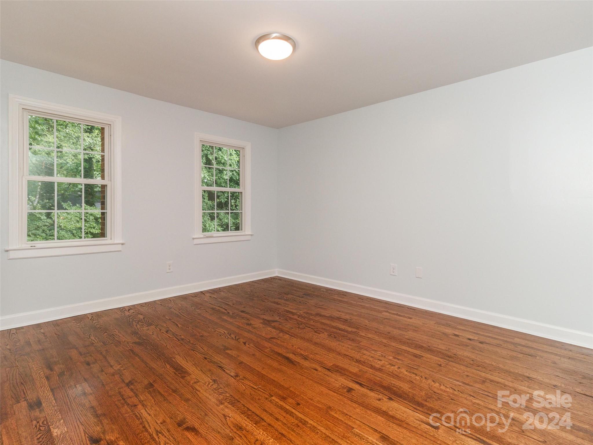 1825 Bobolink Lane