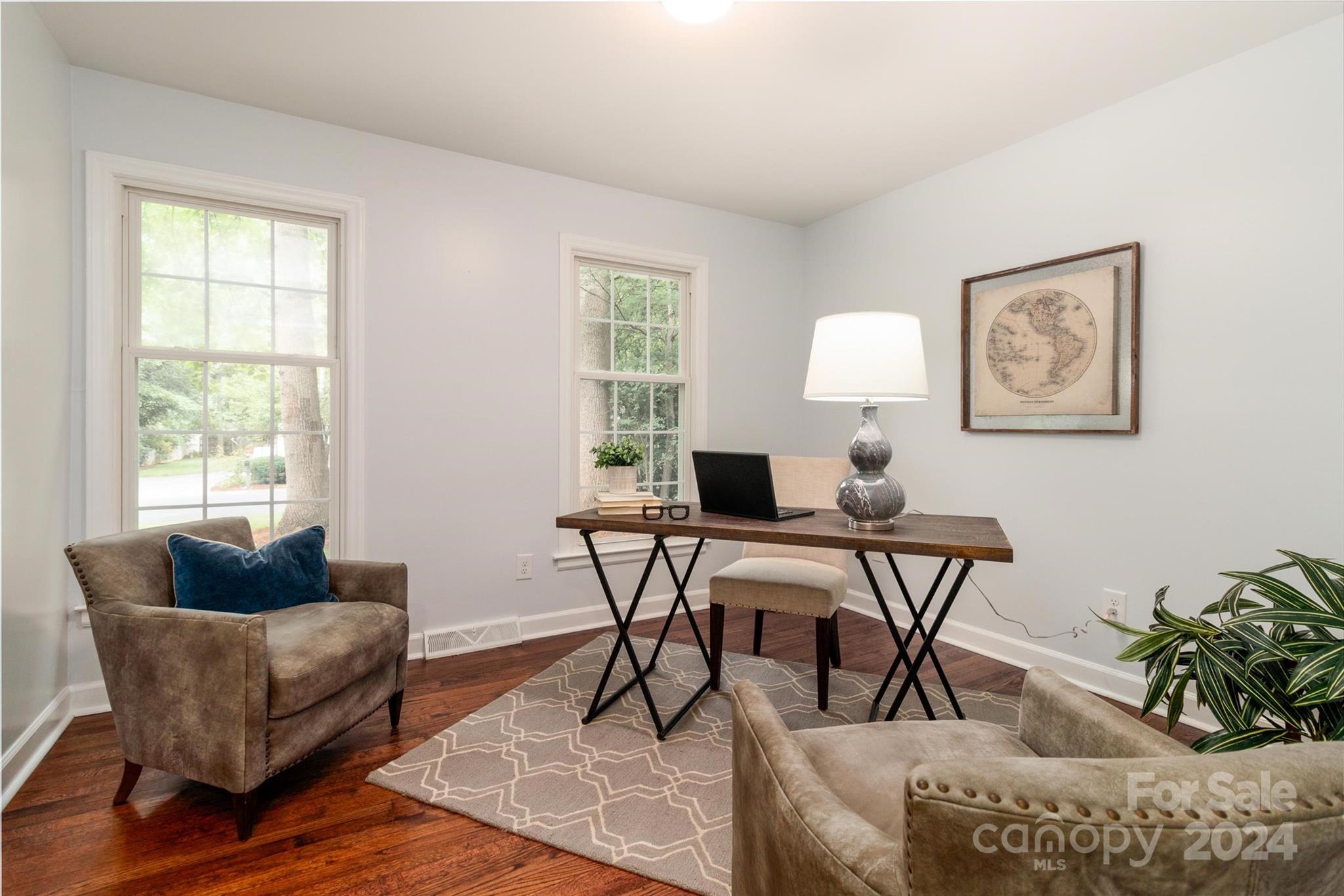 1825 Bobolink Lane