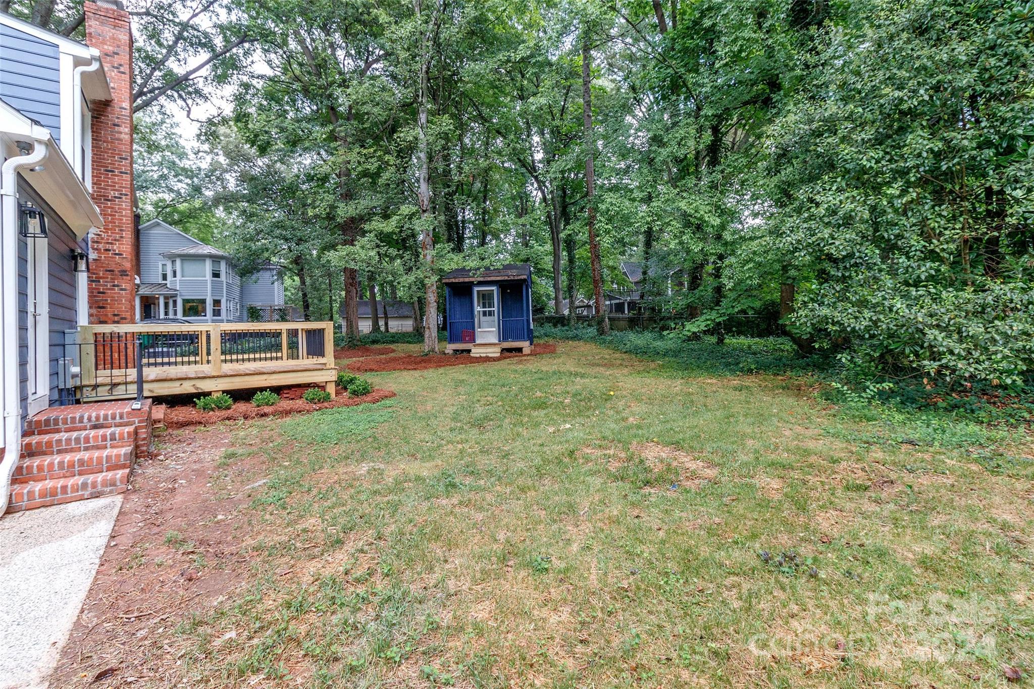 1825 Bobolink Lane