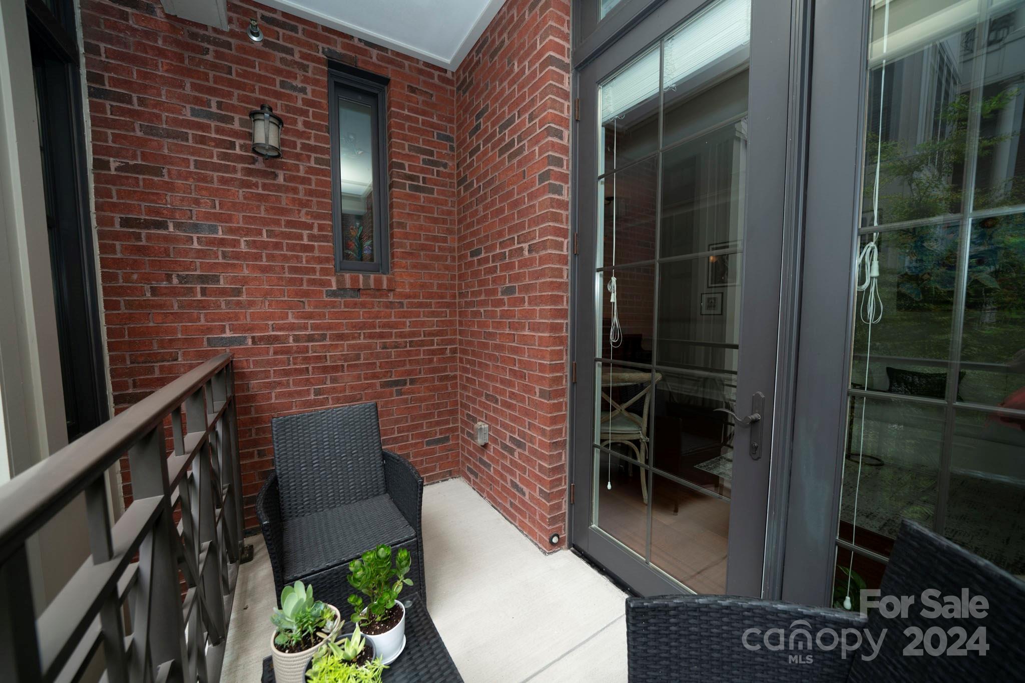 2810 Selwyn Avenue Unit: 219