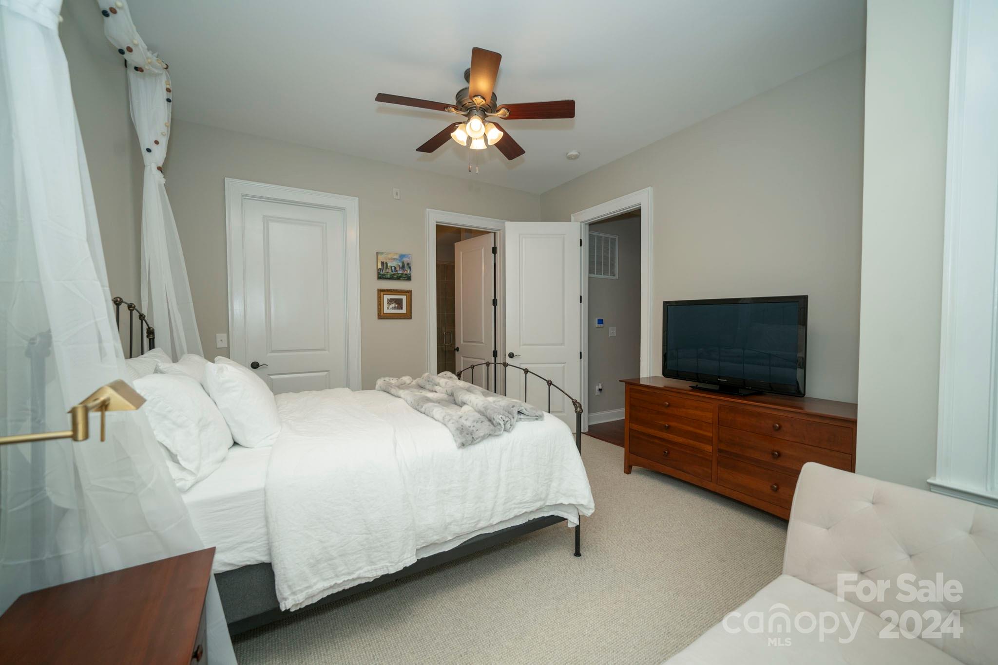2810 Selwyn Avenue Unit: 219
