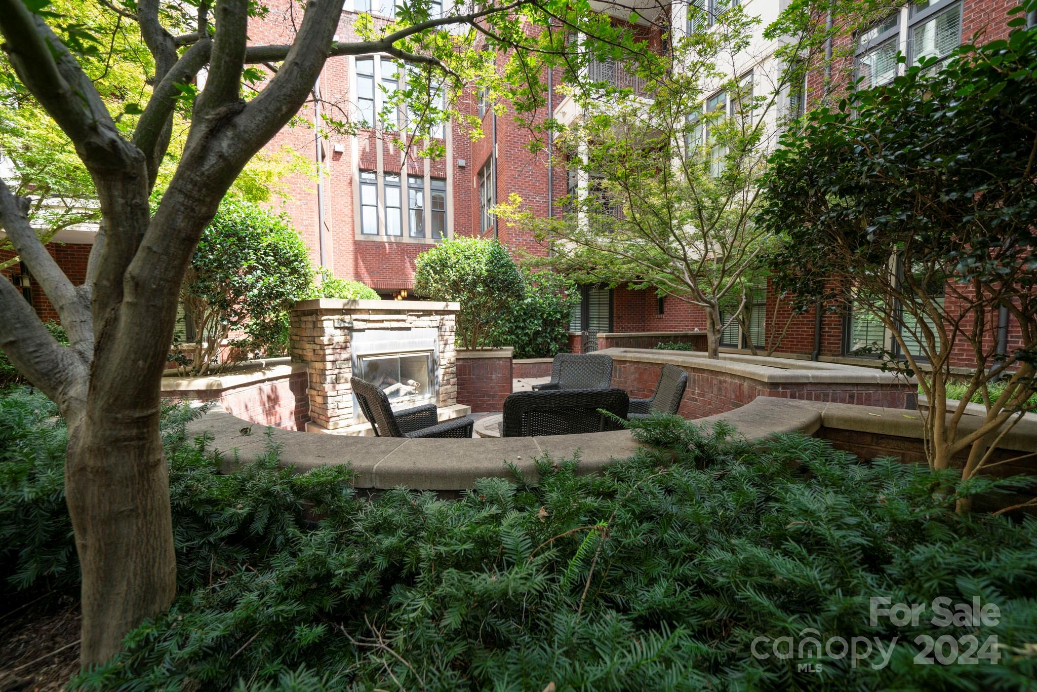 2810 Selwyn Avenue Unit: 219