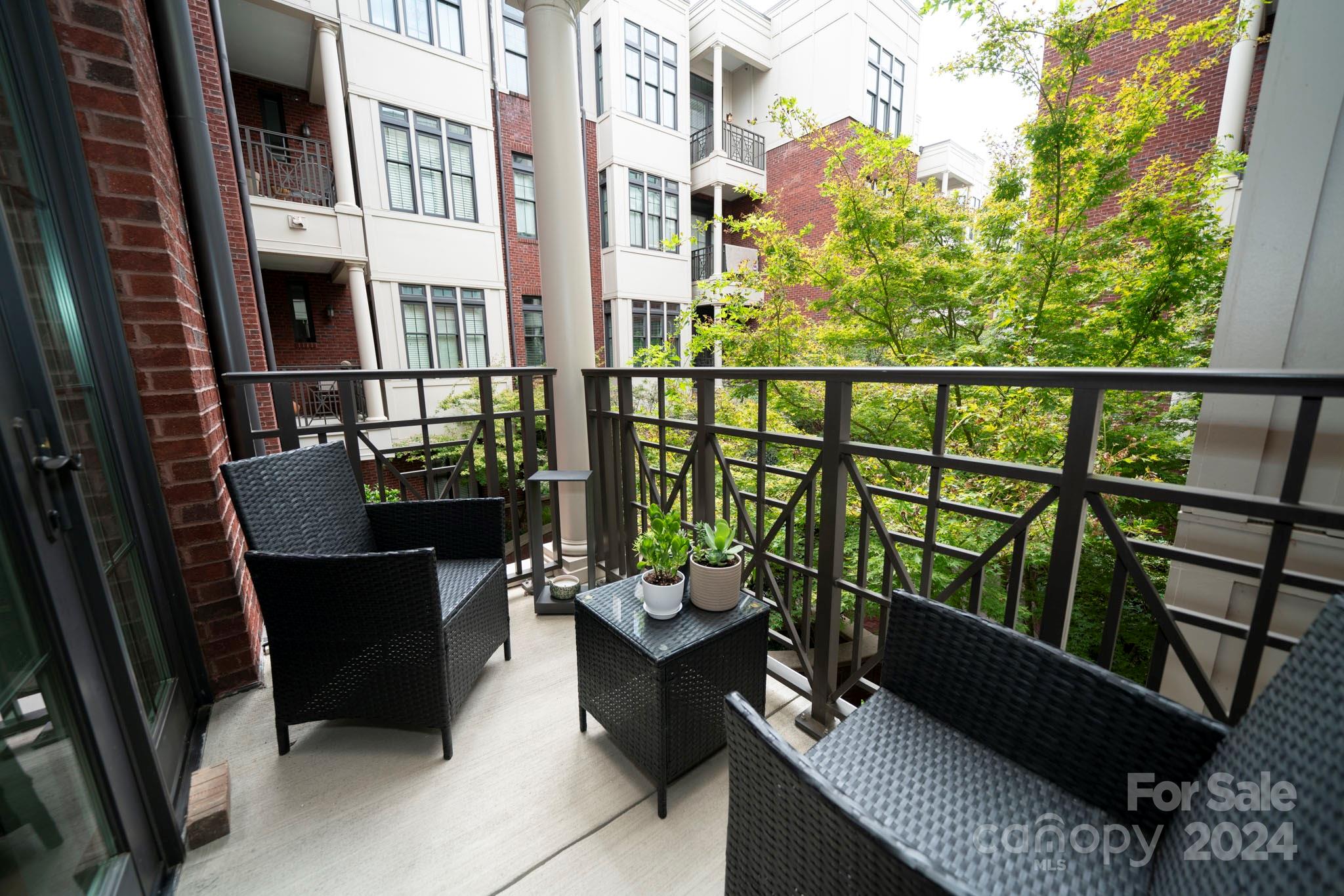 2810 Selwyn Avenue Unit: 219
