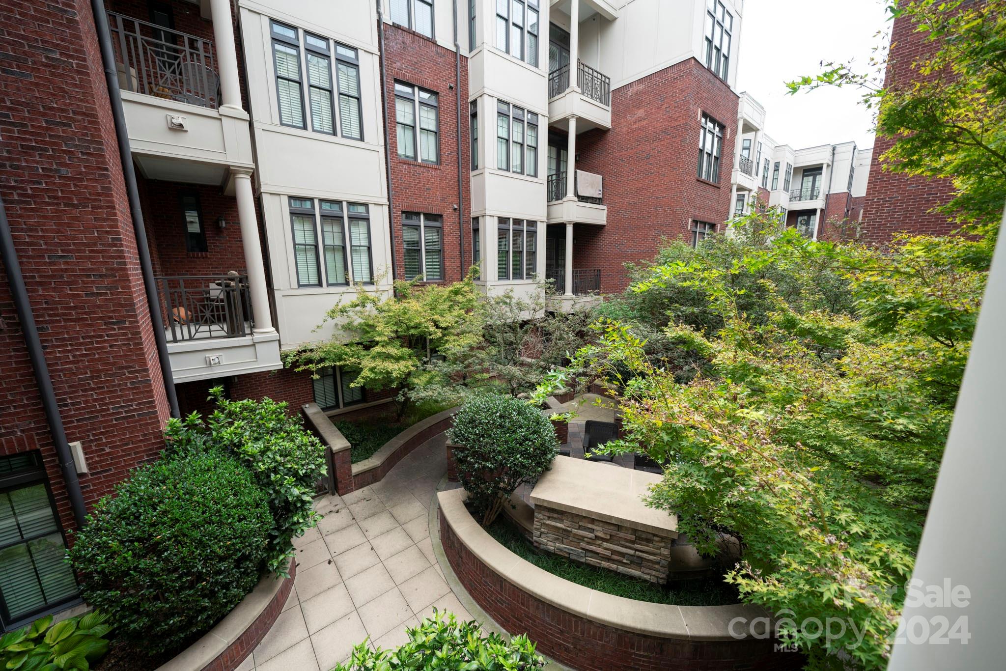 2810 Selwyn Avenue Unit: 219