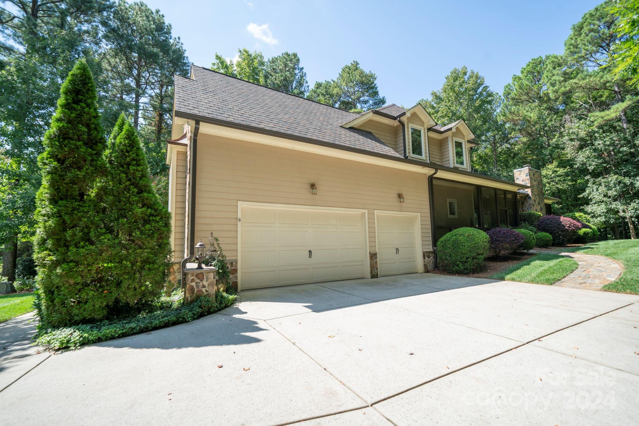 187 Bay Crossing Drive
