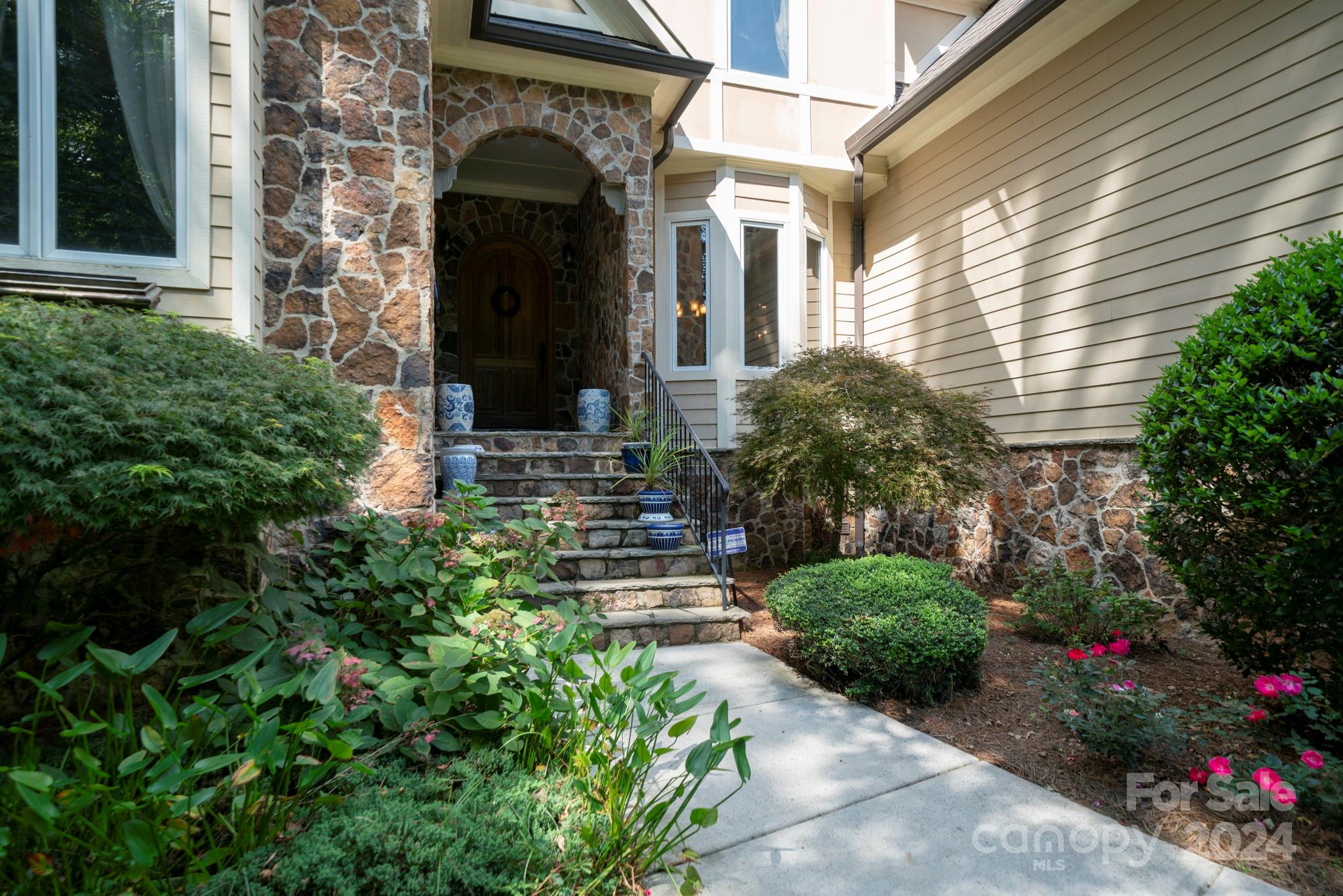 187 Bay Crossing Drive