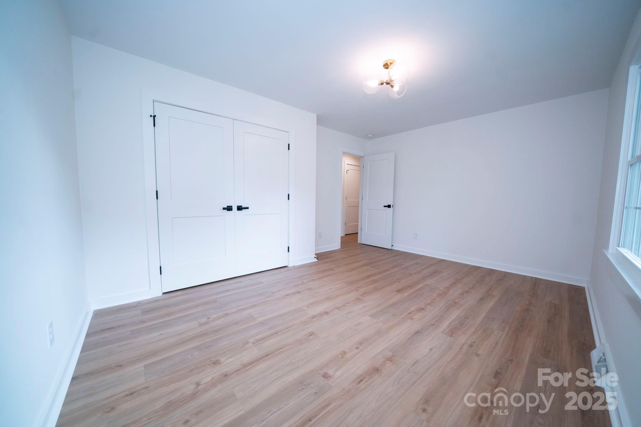 4039 Uppergate Lane