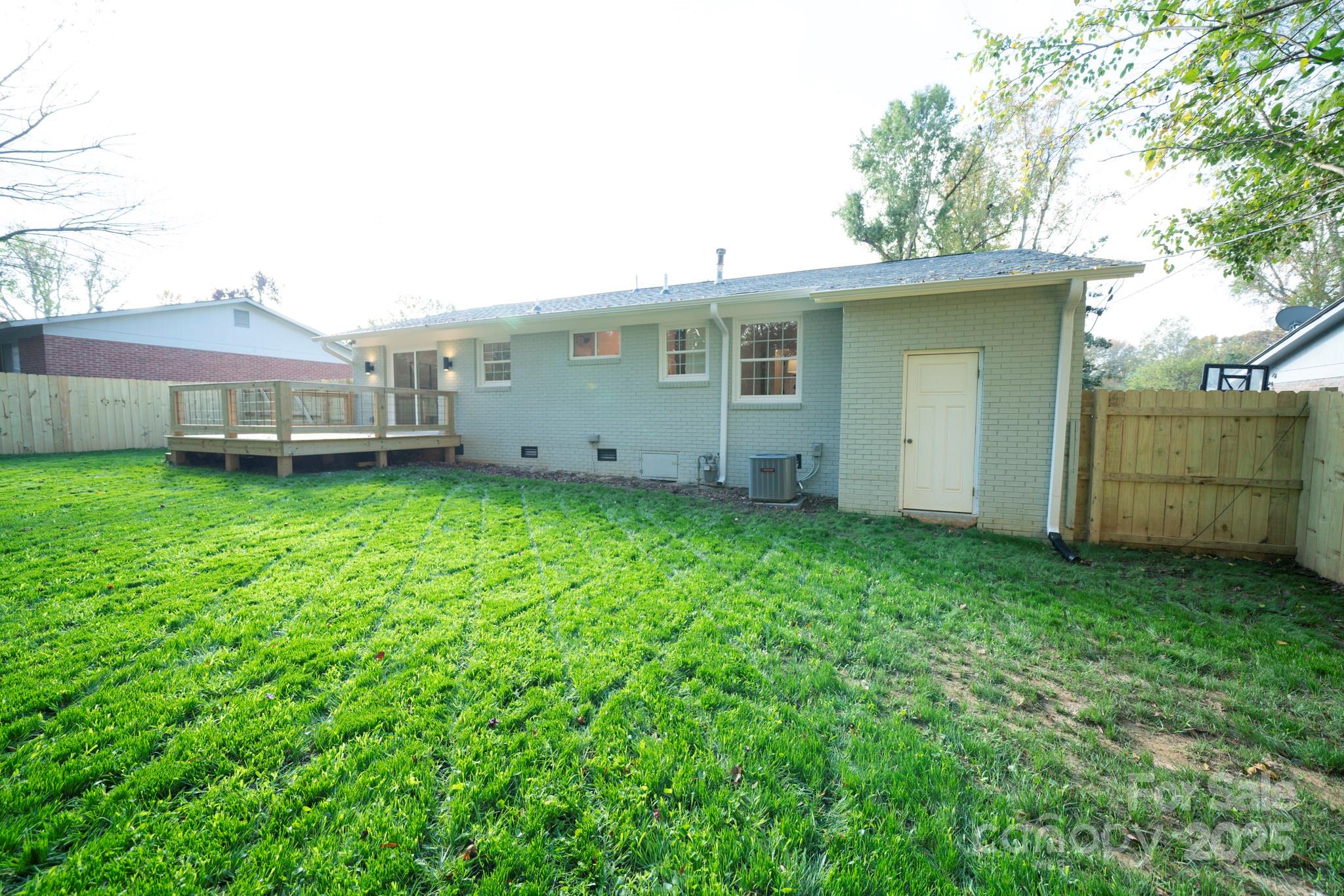 4039 Uppergate Lane