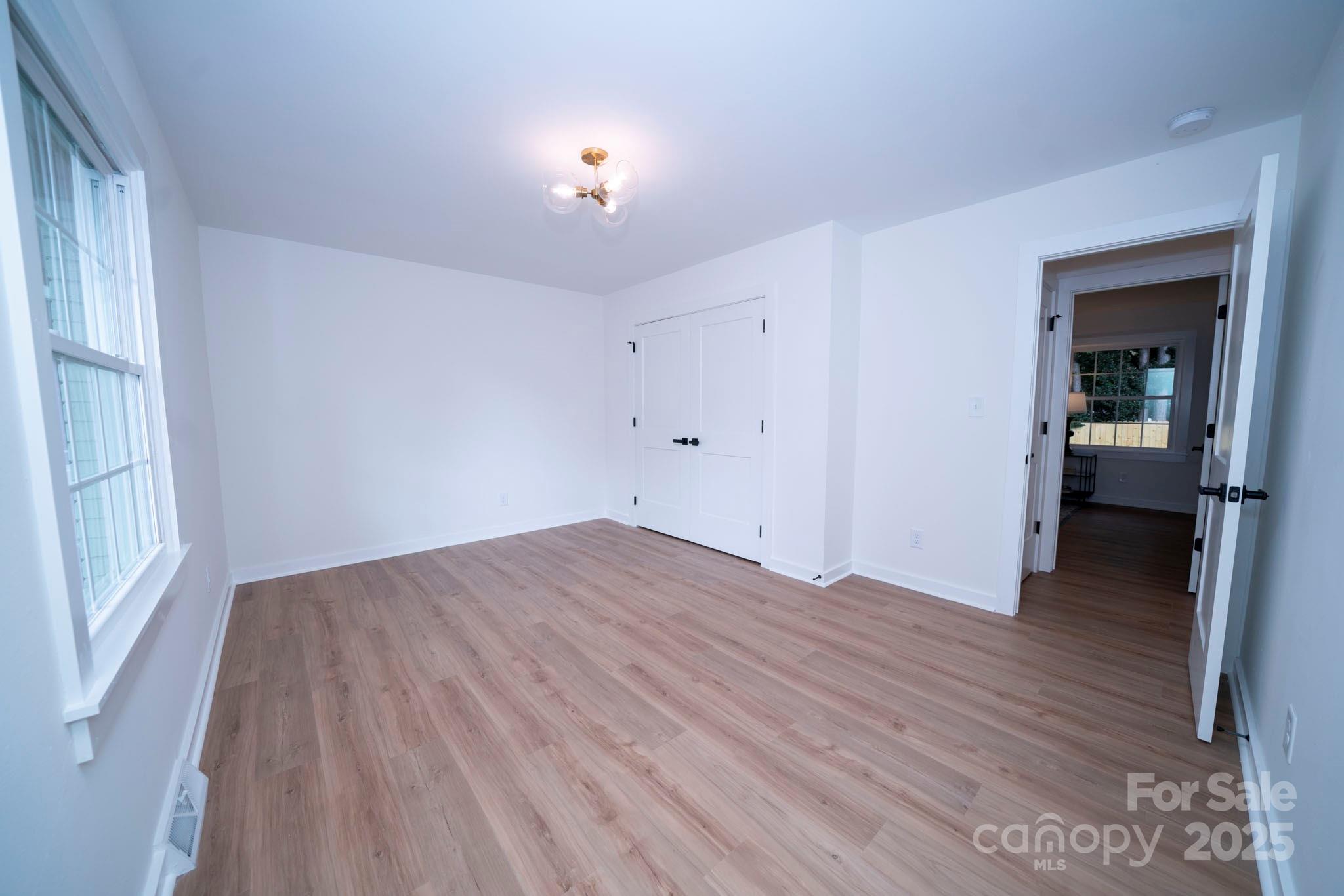 4039 Uppergate Lane