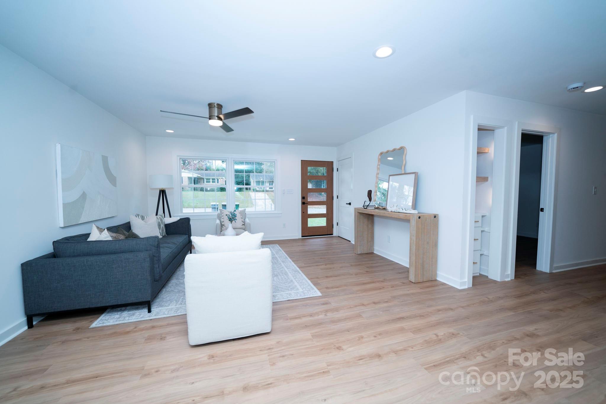 4039 Uppergate Lane
