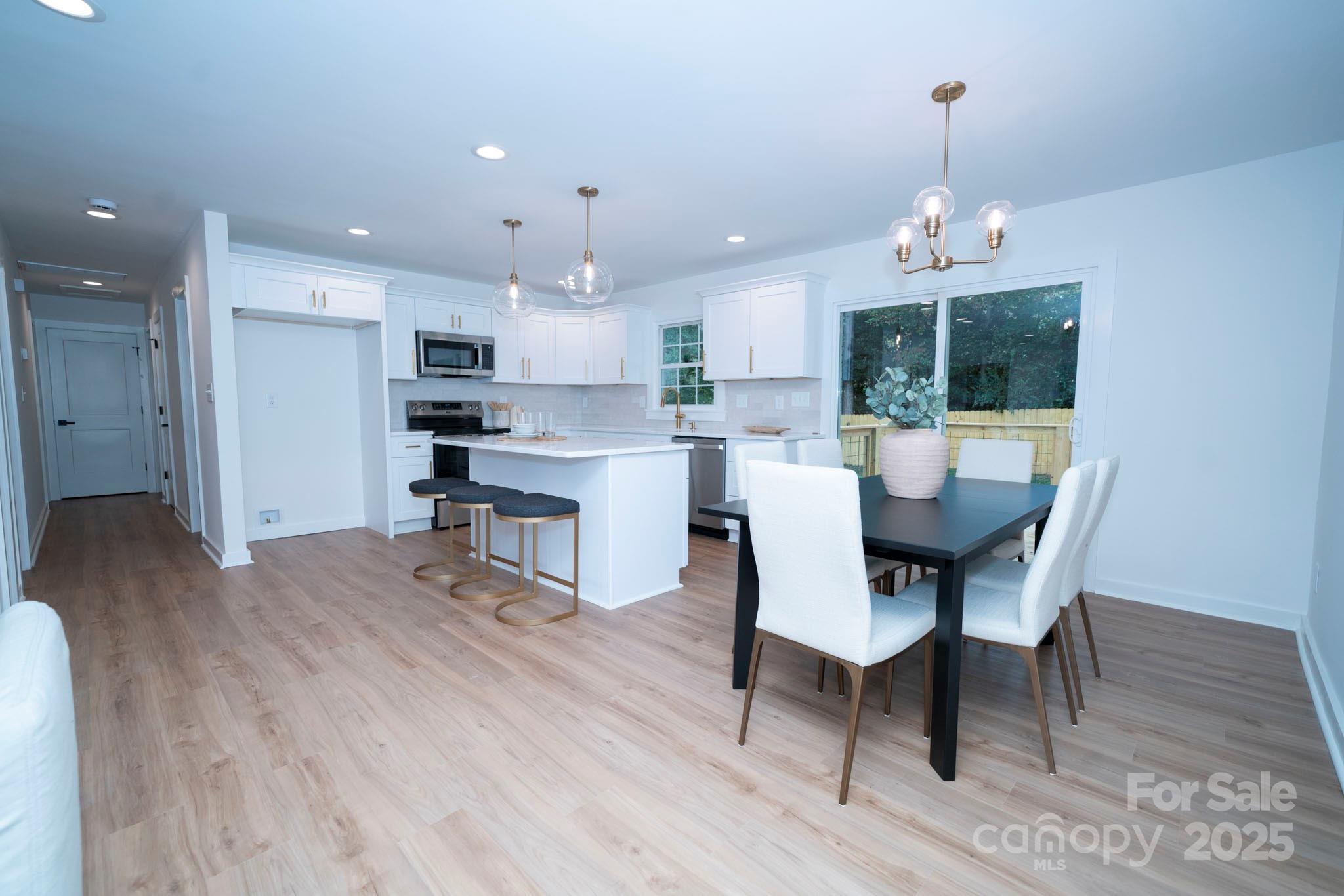 4039 Uppergate Lane