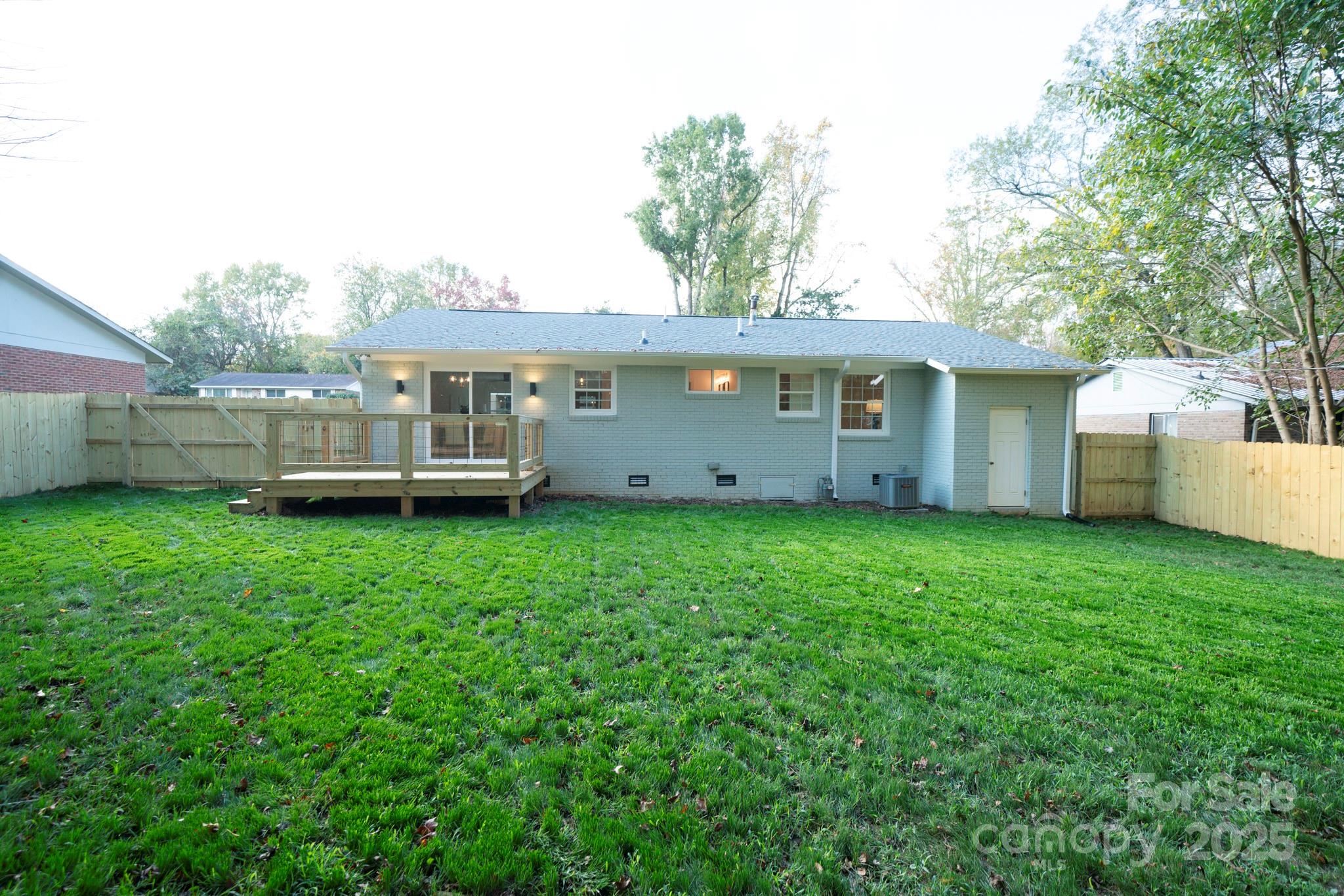 4039 Uppergate Lane