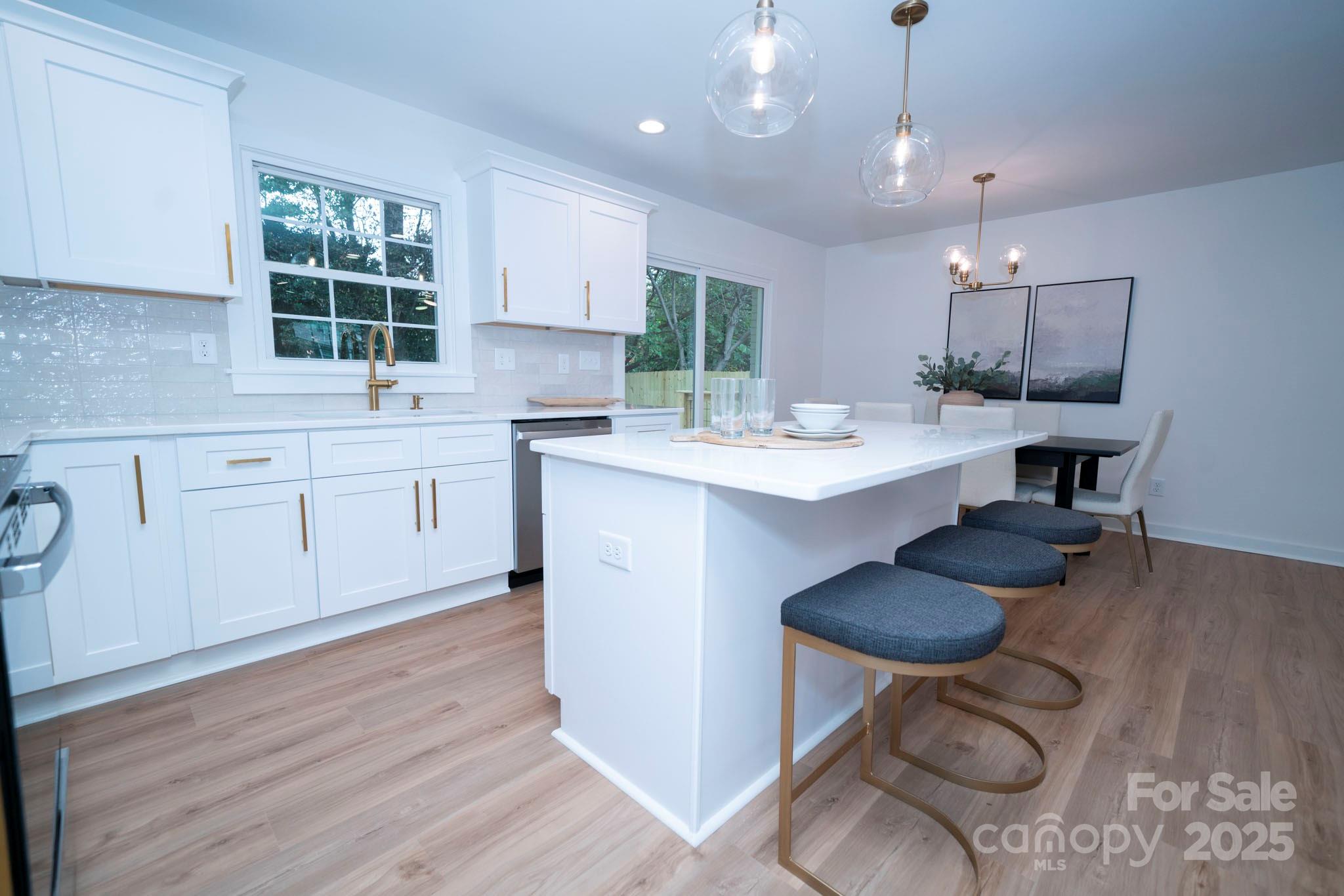 4039 Uppergate Lane
