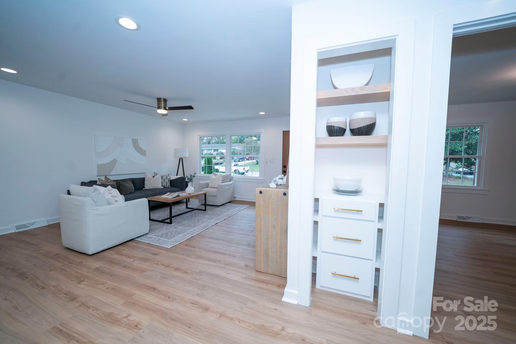 4039 Uppergate Lane