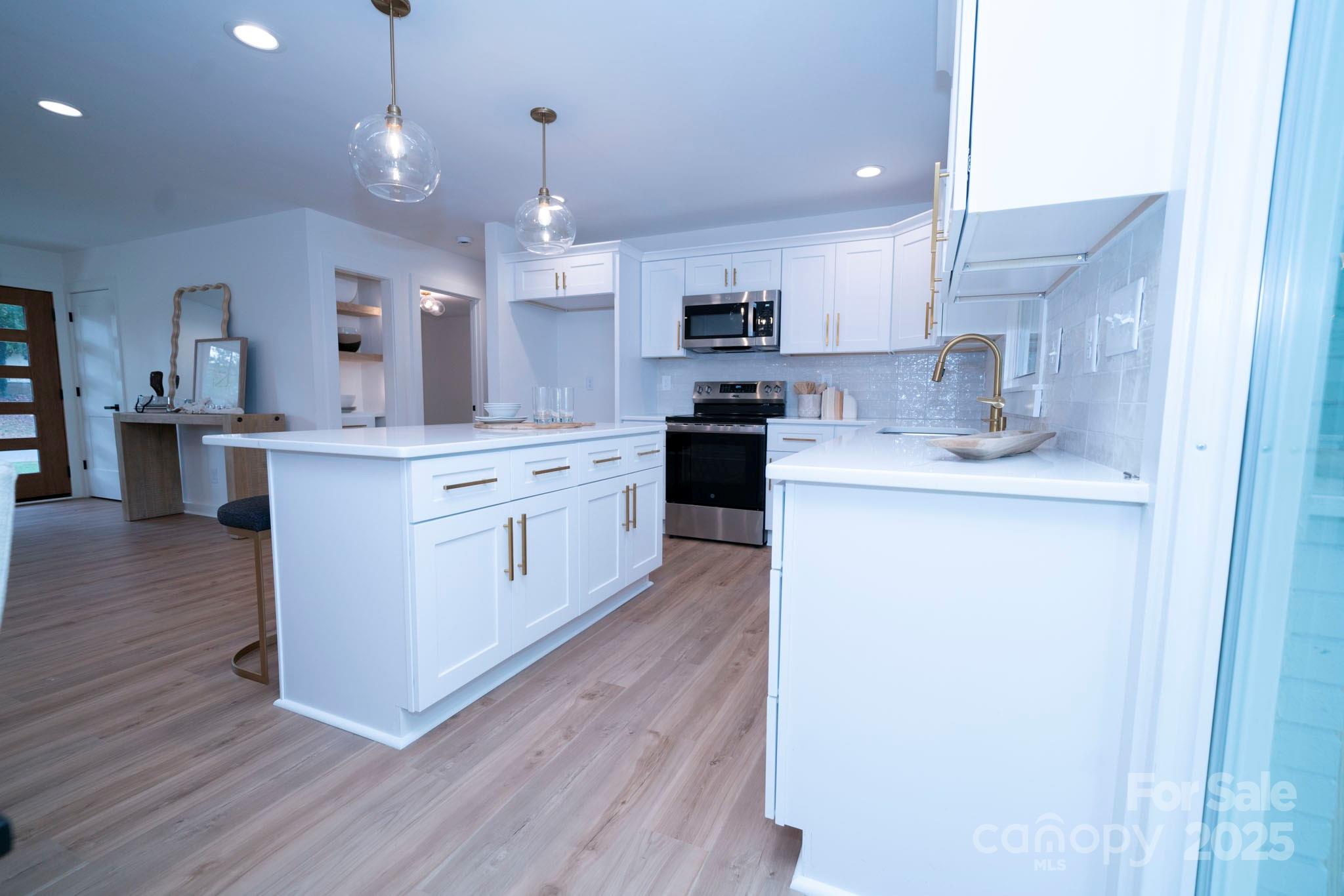 4039 Uppergate Lane