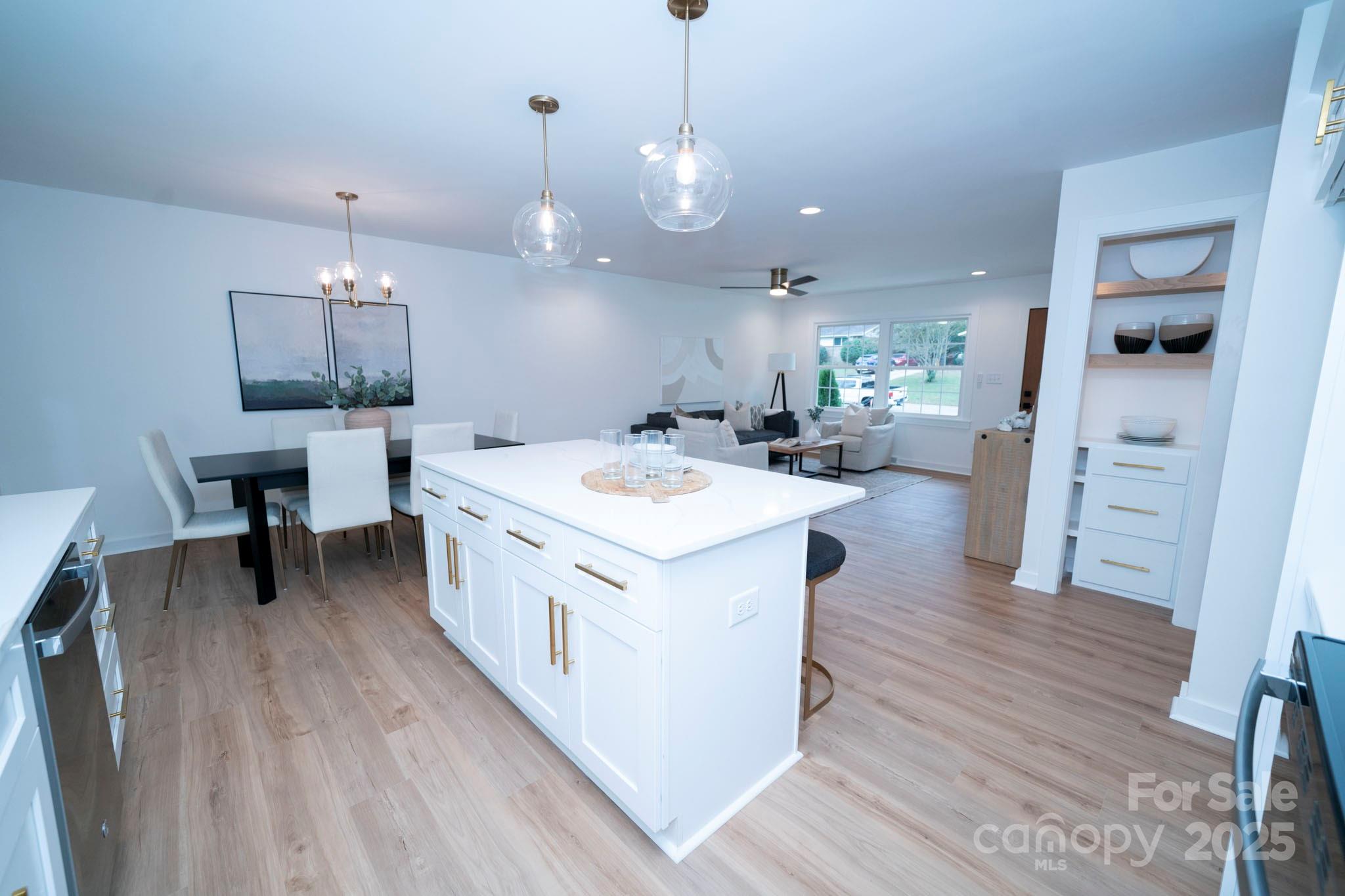 4039 Uppergate Lane