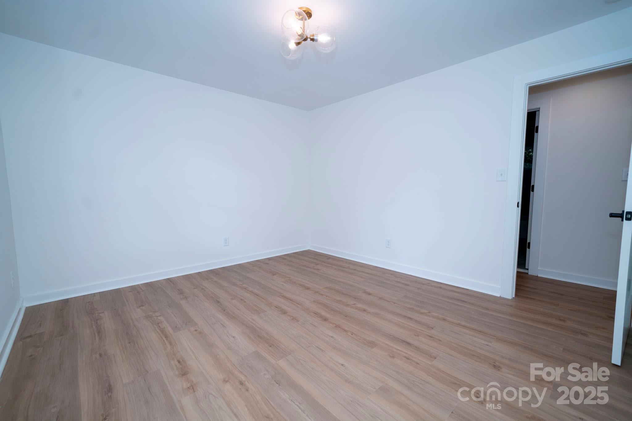 4039 Uppergate Lane