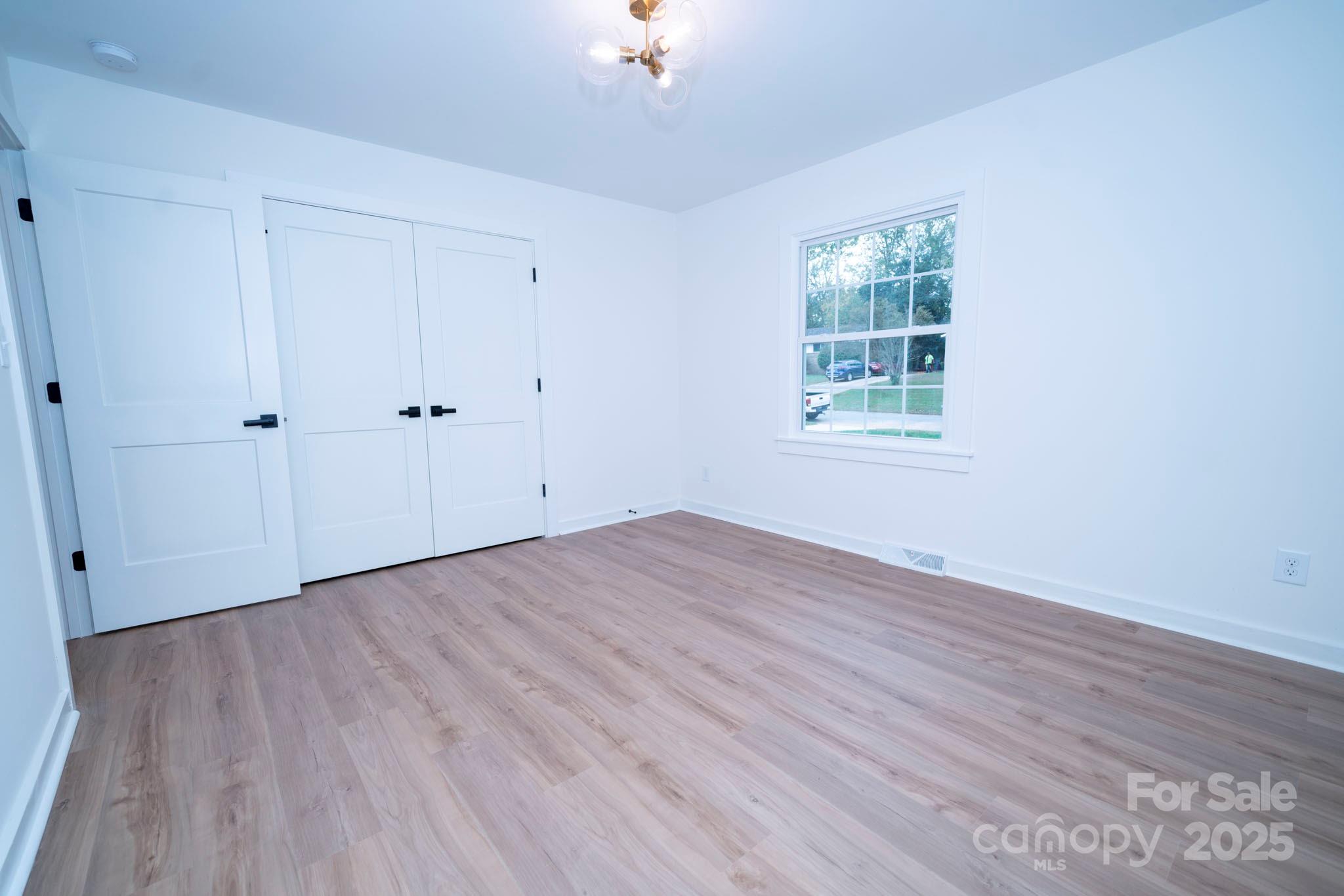 4039 Uppergate Lane