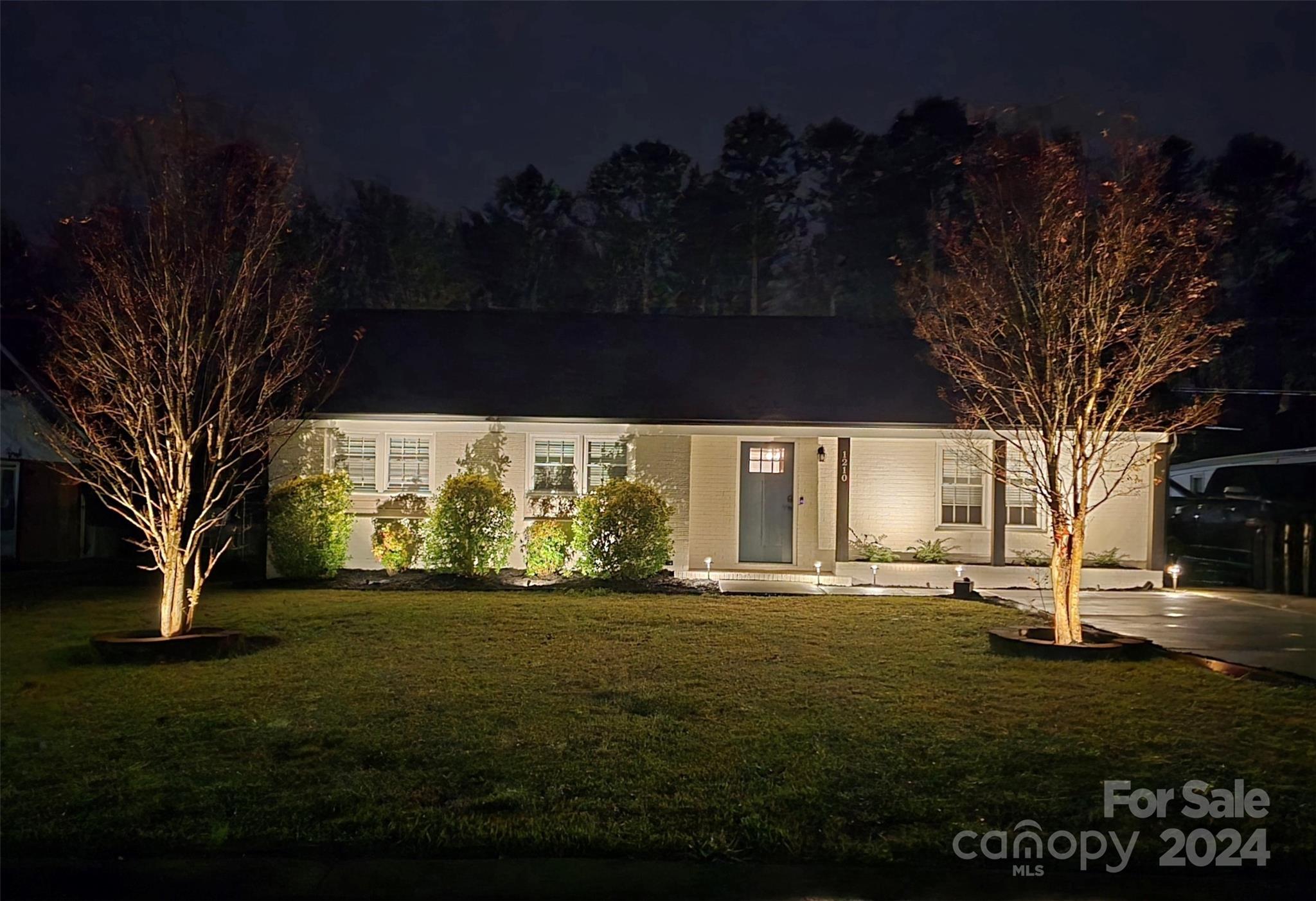 1210 Glenarden Drive