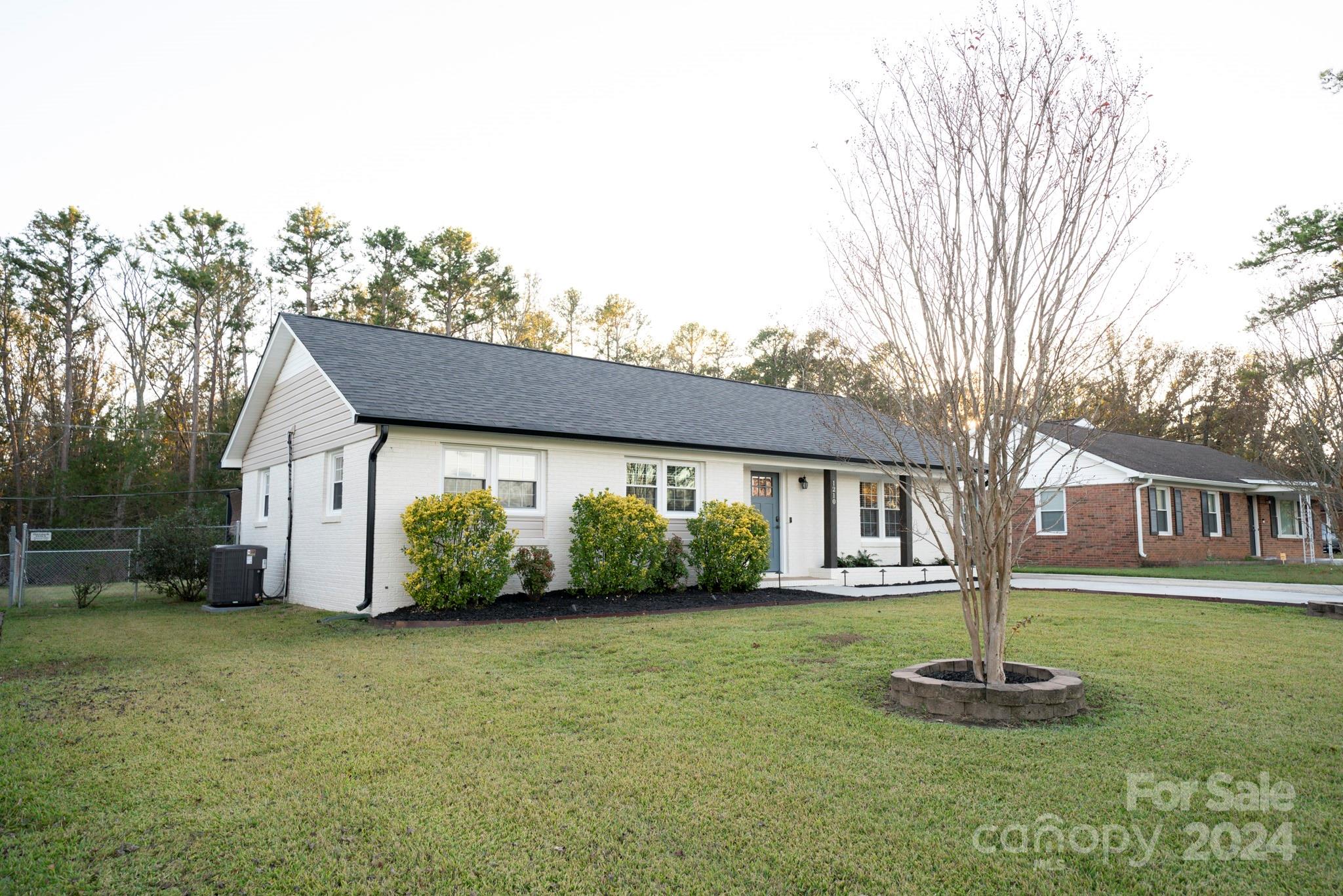 1210 Glenarden Drive