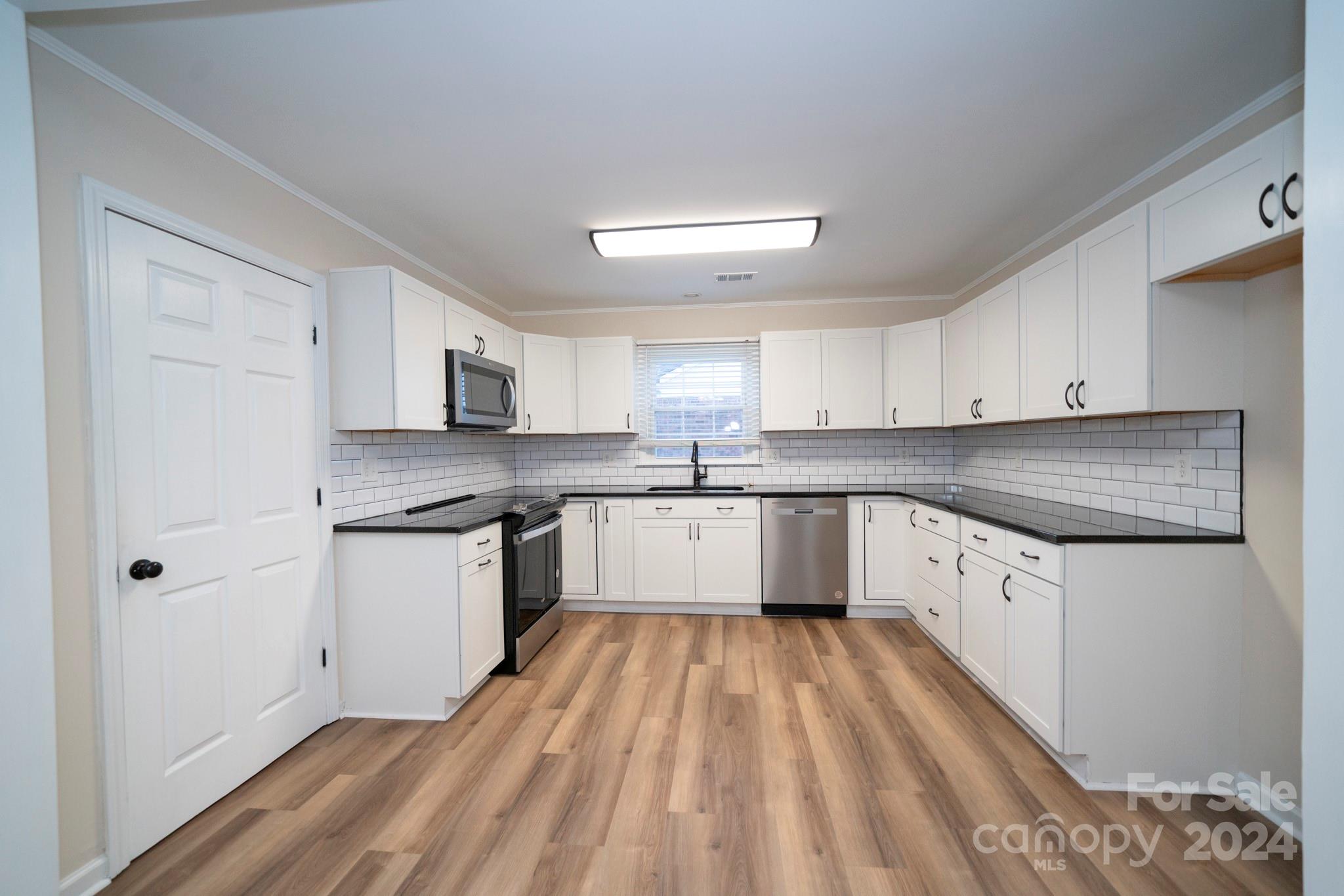 1210 Glenarden Drive