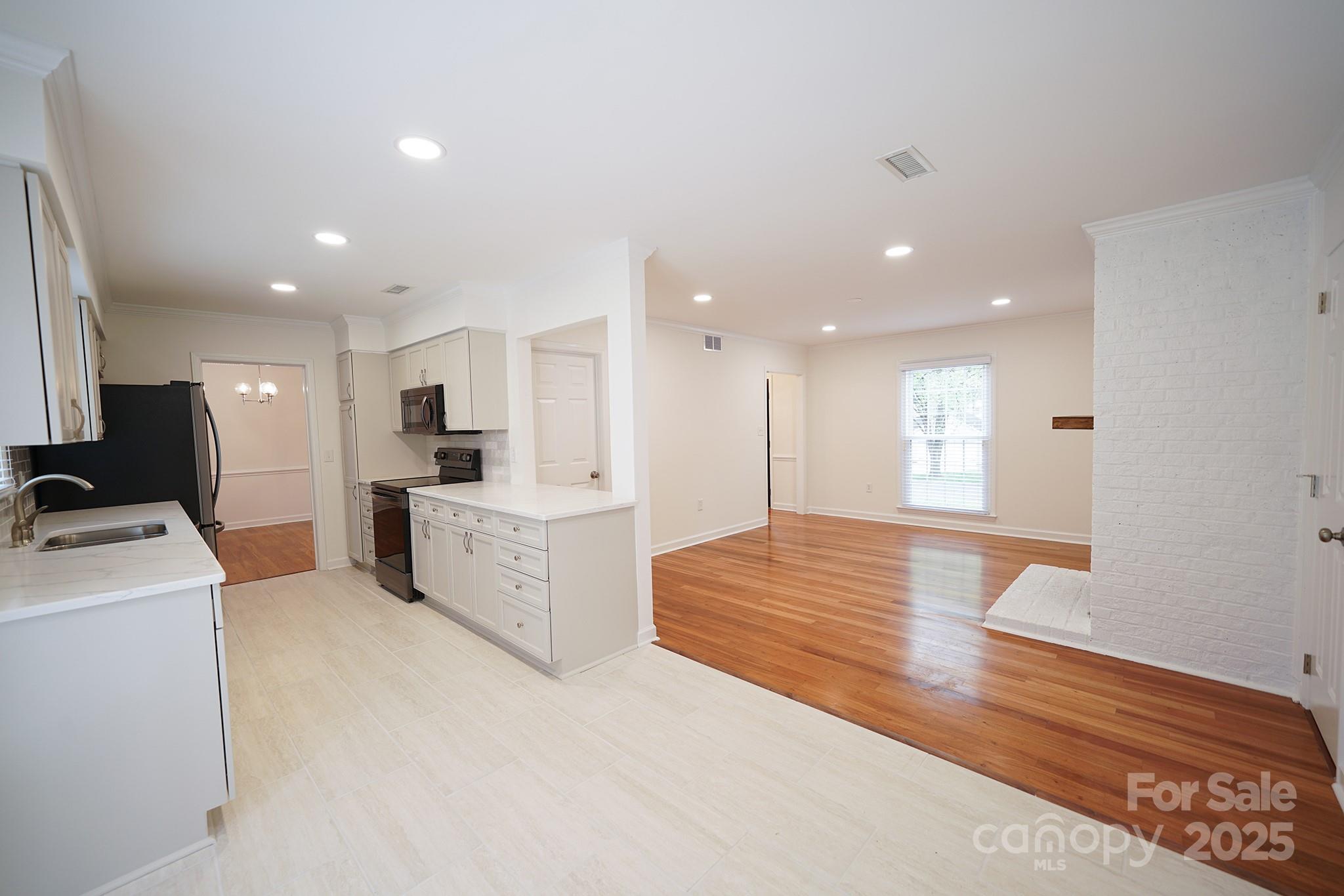 5925 Carmel Station Avenue