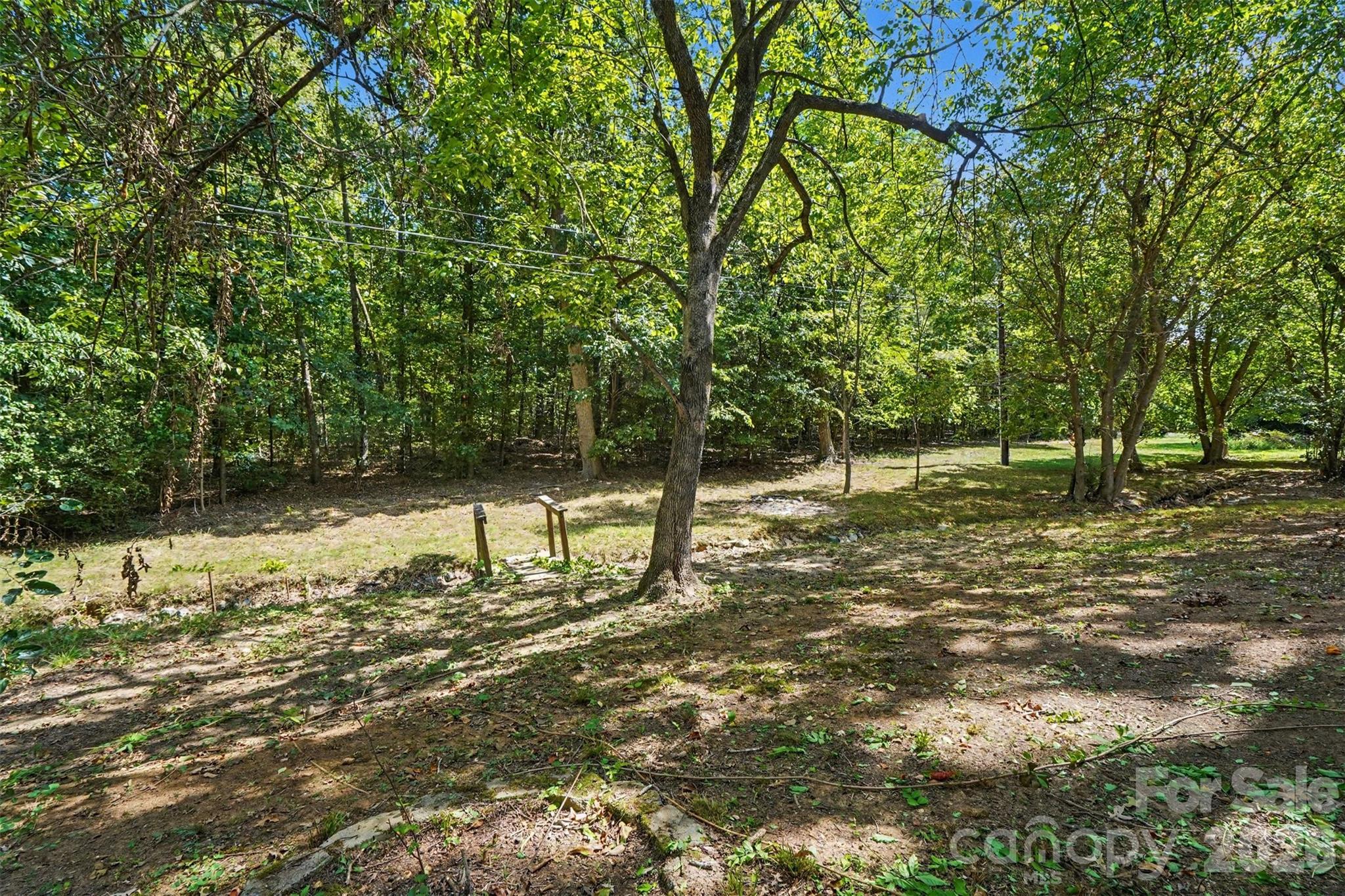 2711 Bob White Circle